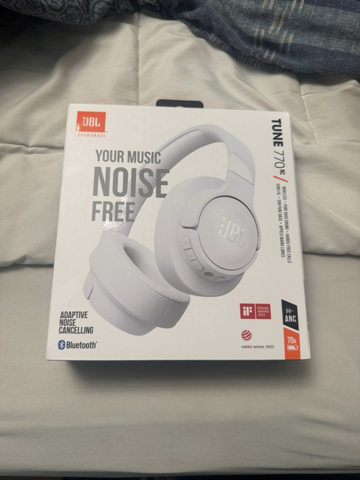 JBL Tune 770NC Adaptive Noise Cancelling Over Ear Headphones White NIB T1-01 *