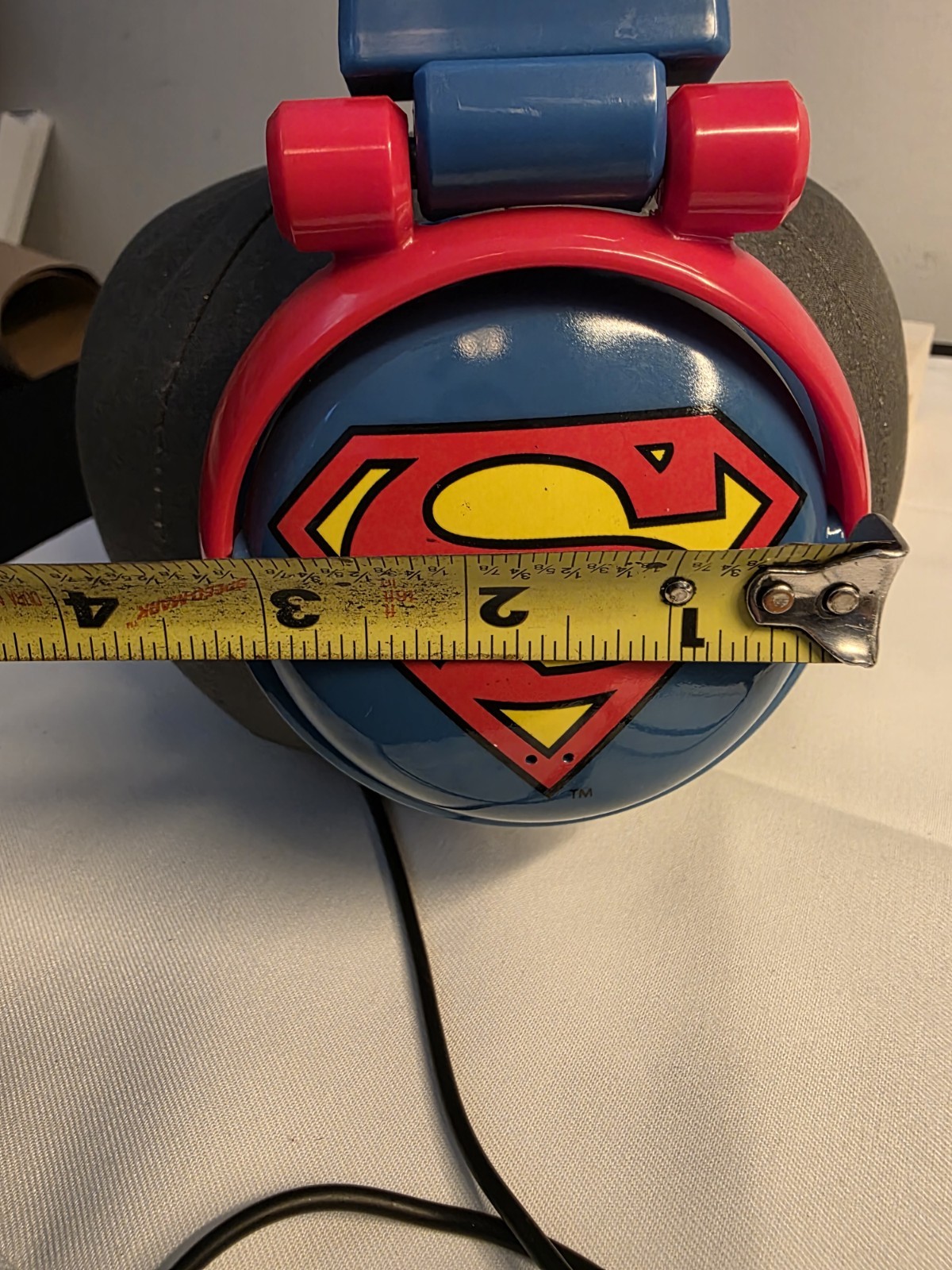 Kid Safe Headphones Superman DC Comics Logo Ages 3 – 9 Volume Limiting. 4ft cord