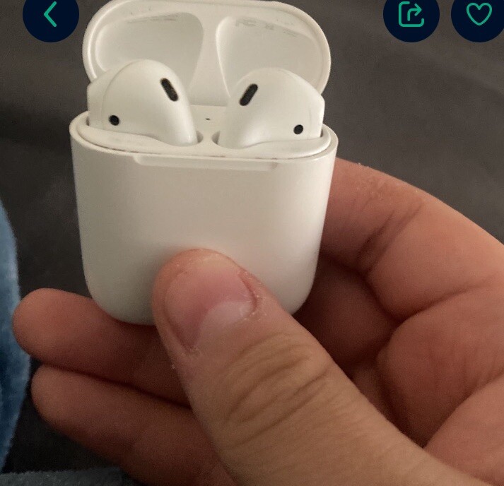 Airpods Gen 2 A2031 (look Closely See Description)
