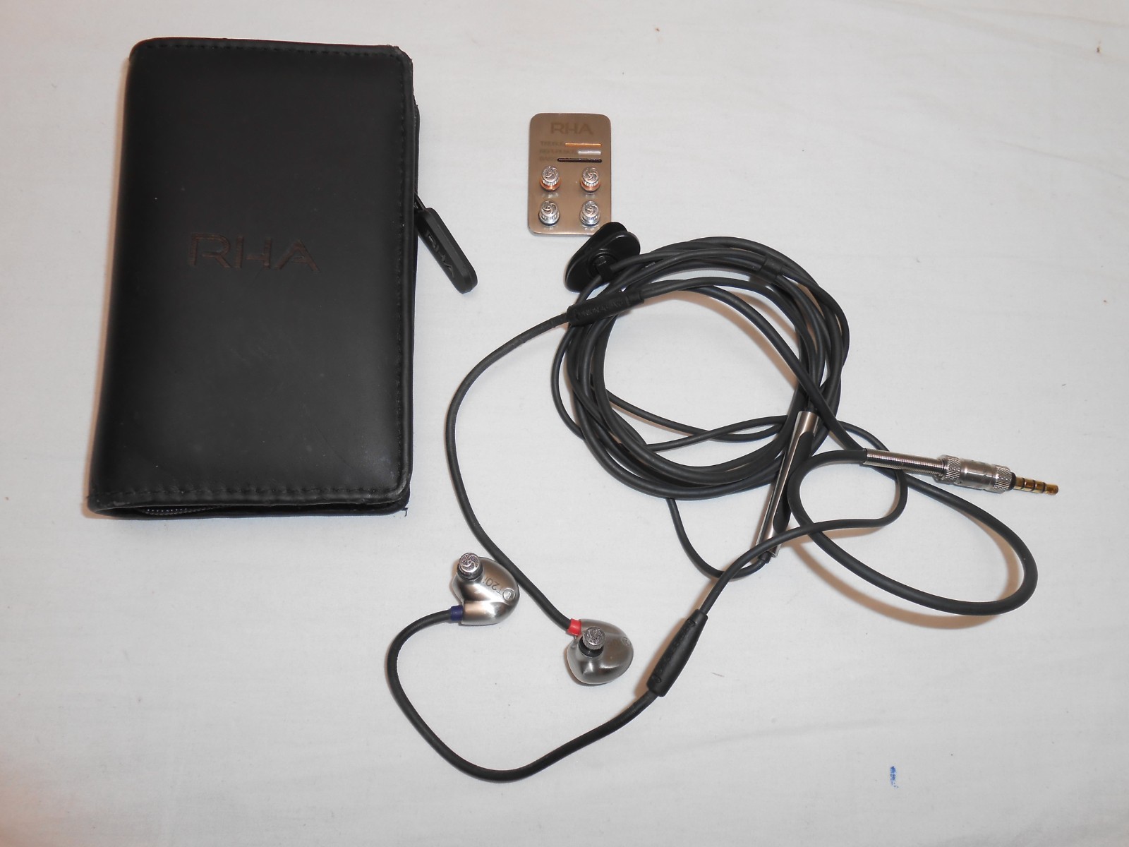 RHA T20i Dual Coil Driver In-Ear Headphones Hi-Fi Sound Quality NICE