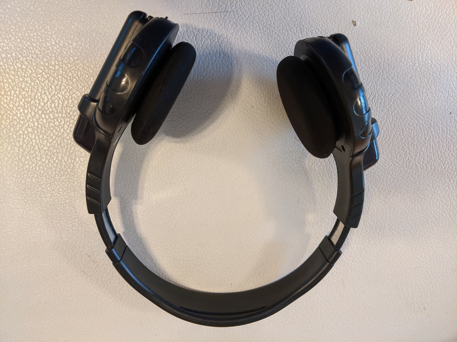 Stereo Infrared Headphones Volume Control Push Power Button Black