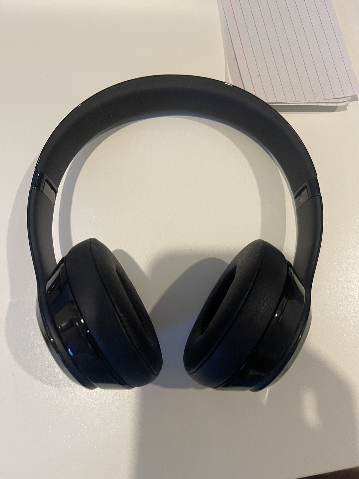 Beats by Dr. Dre Beats Solo3 Wireless On-Ear Headphones – Gloss Black A1796