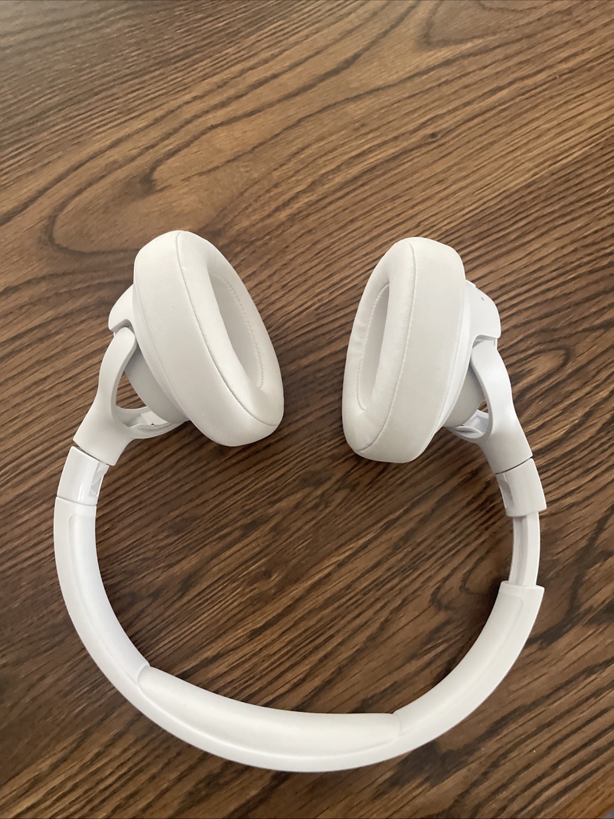 JBL Tune 770NC Over-ear Wireless Headphones – White