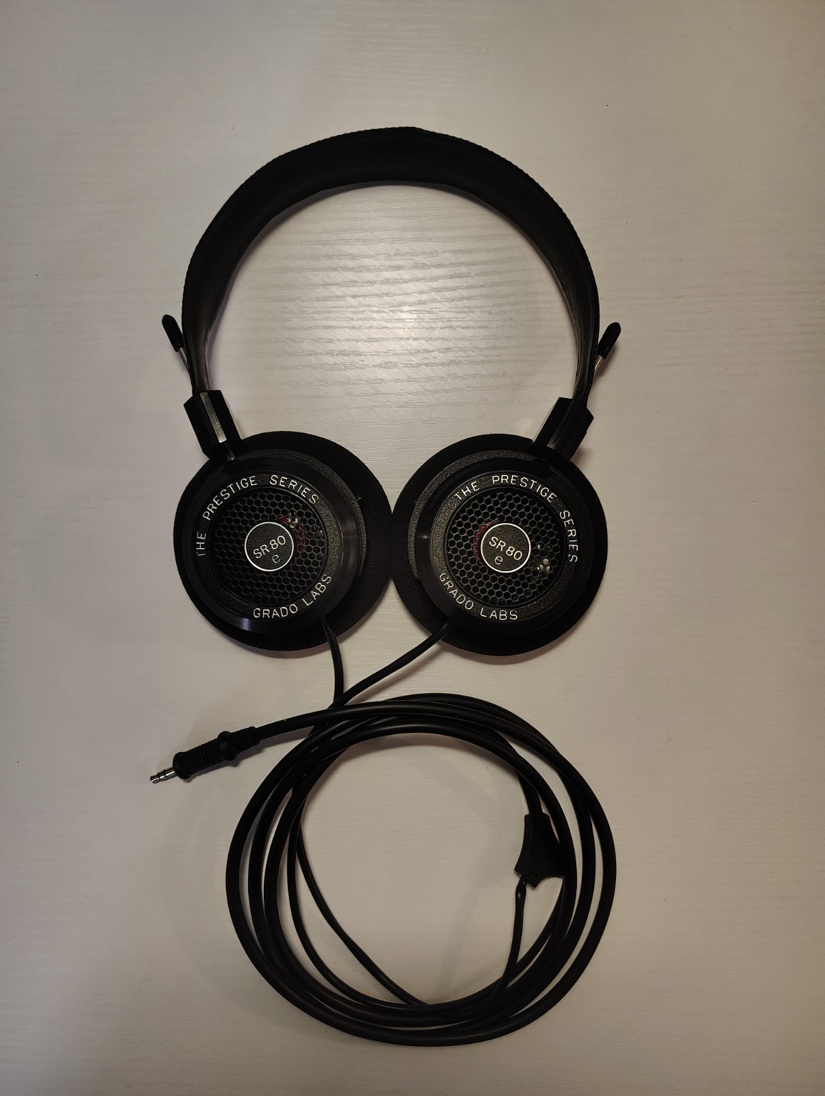 Grado Labs SR80e Prestige Series Black Headphones In Good Condition