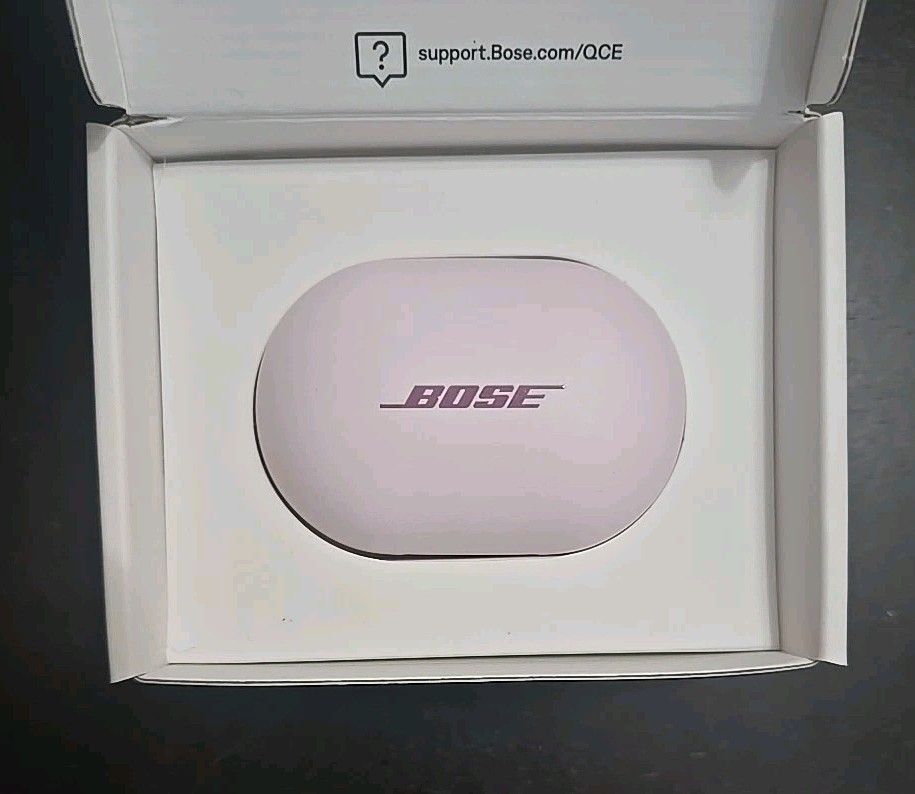Bose QuietComfort Earbuds – Petal Pink – Open Box