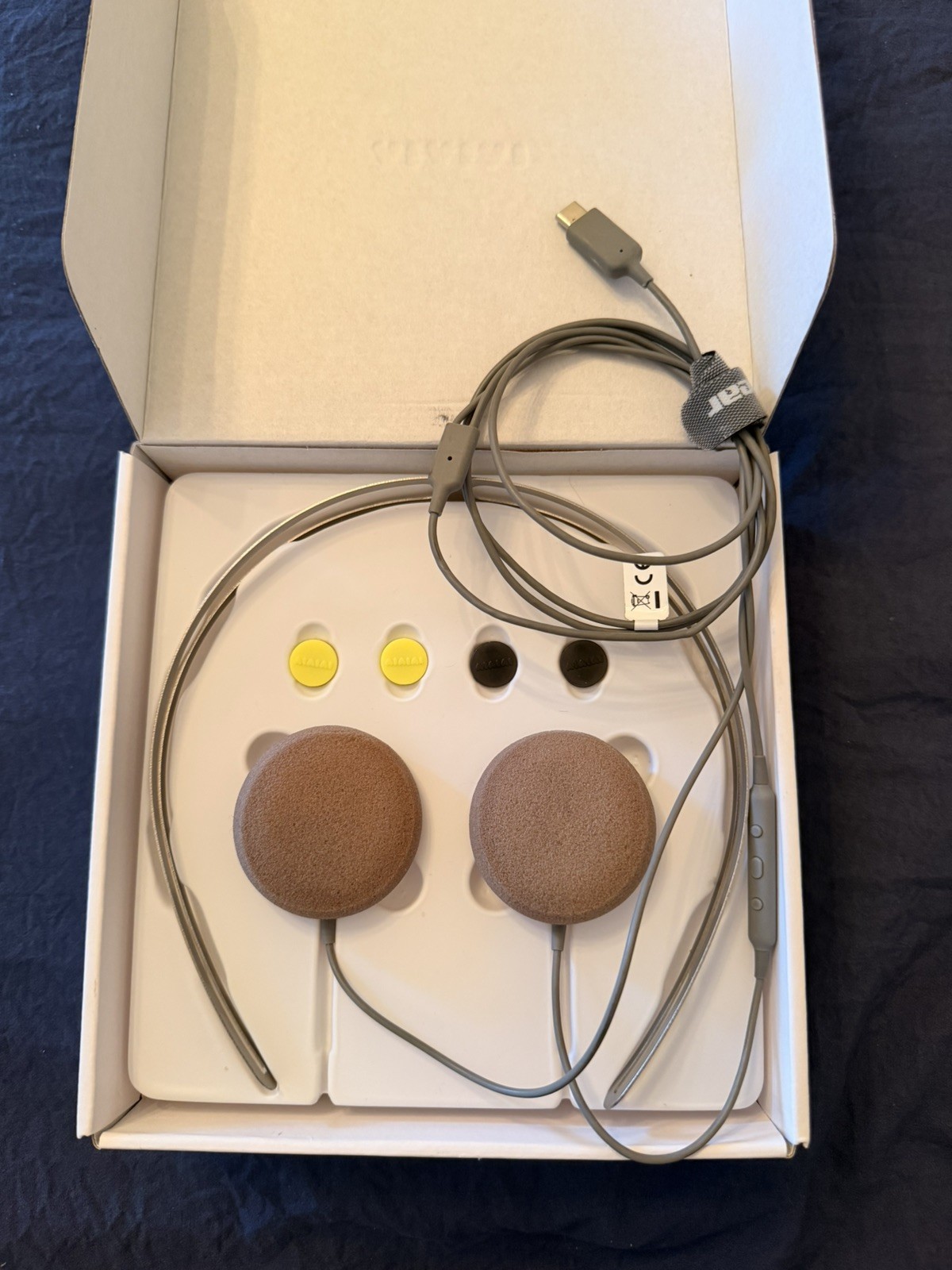 AIAIAI USB-C Headphones with mic & Volume Control (iPhone users see description)