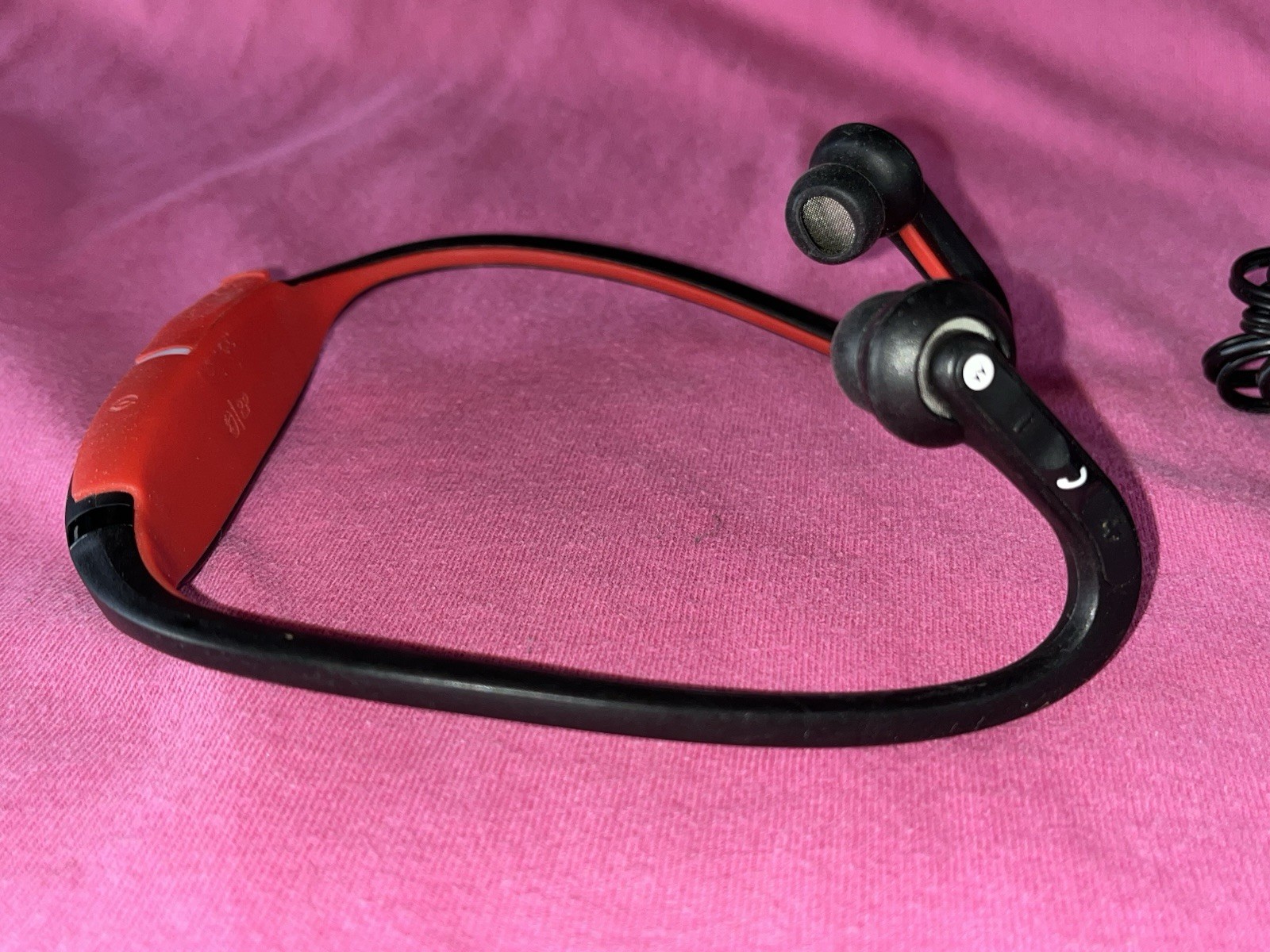 Motorola S9 Wireless Bluetooth Behind-The-Ear Headset Sweatproof With Adapter