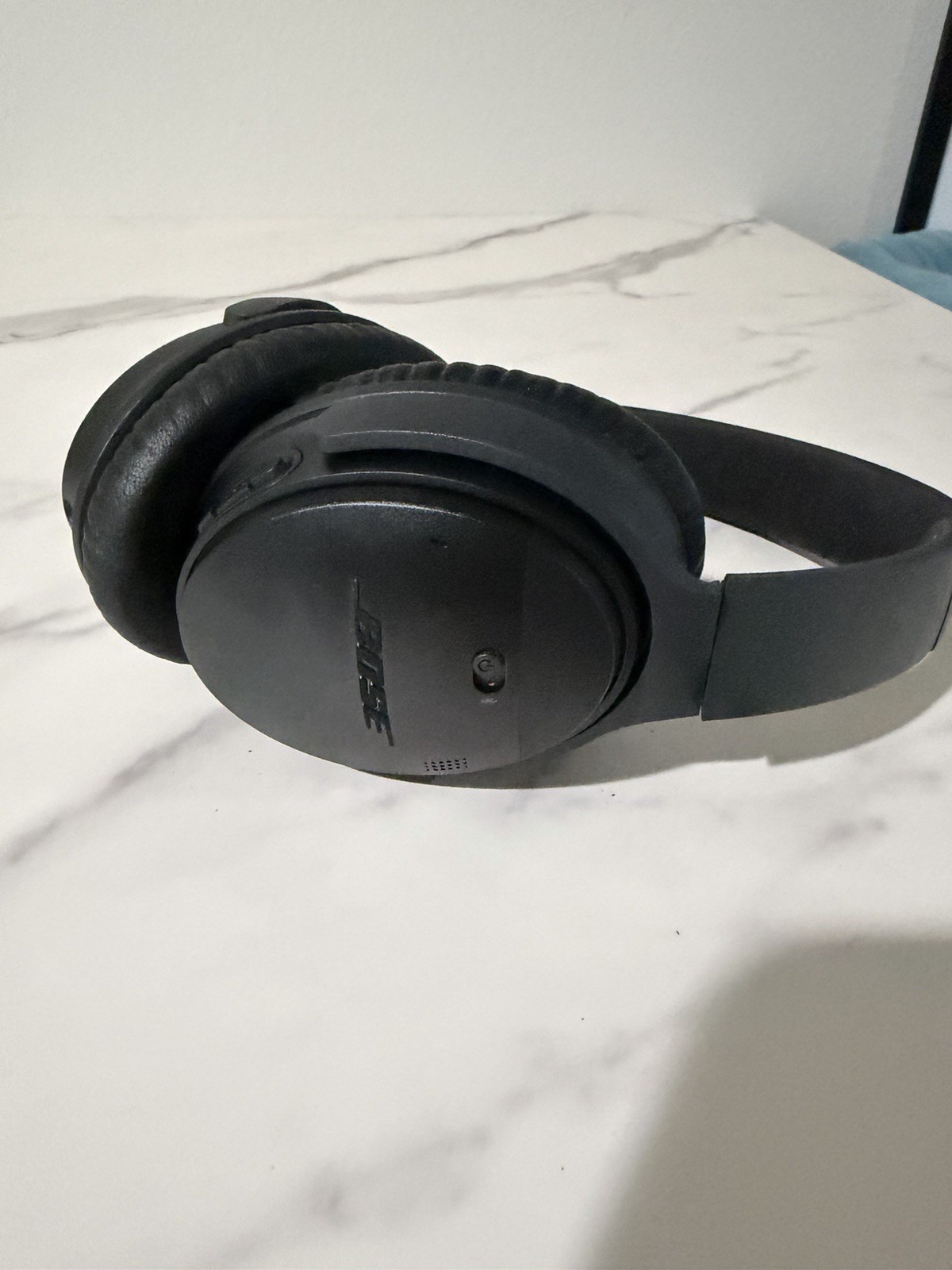 Bose QuietComfort 35 Over the Ear Wireless Headphones – Black