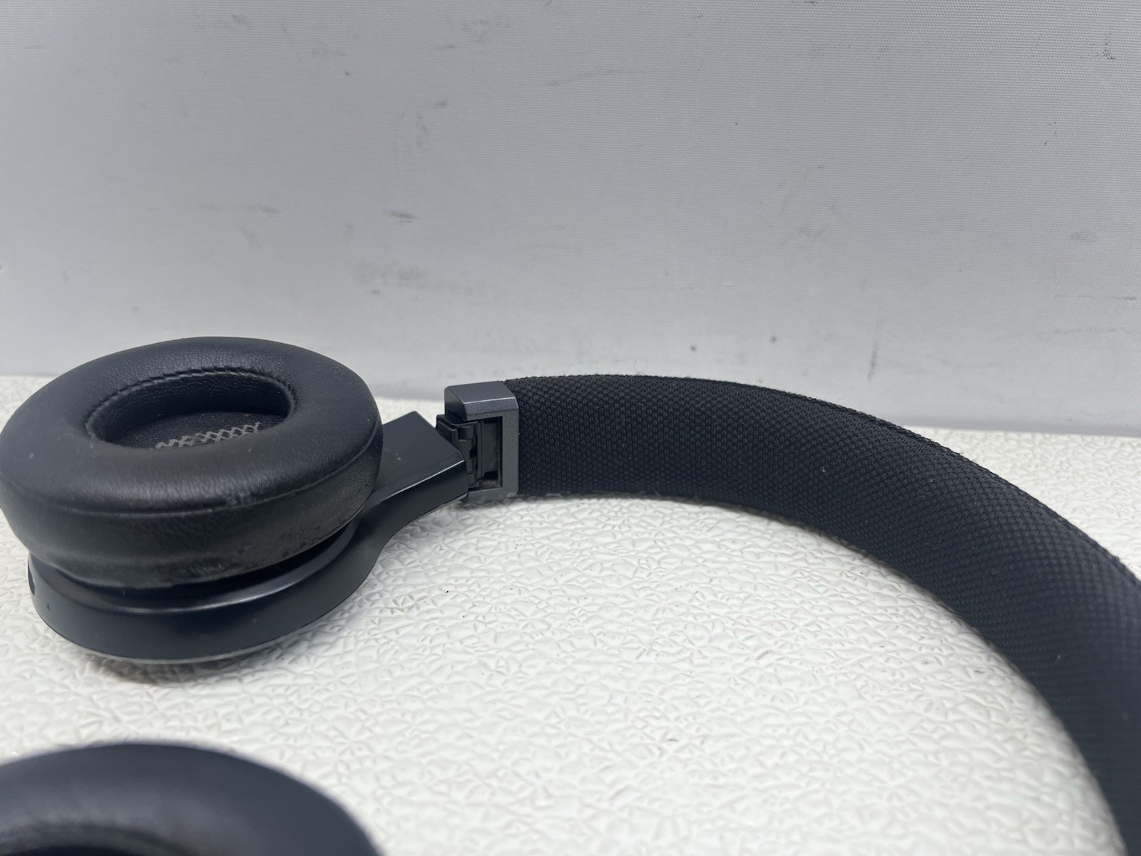 JBL – Live460NC Wireless Noise Cancelling Headphones – Black –