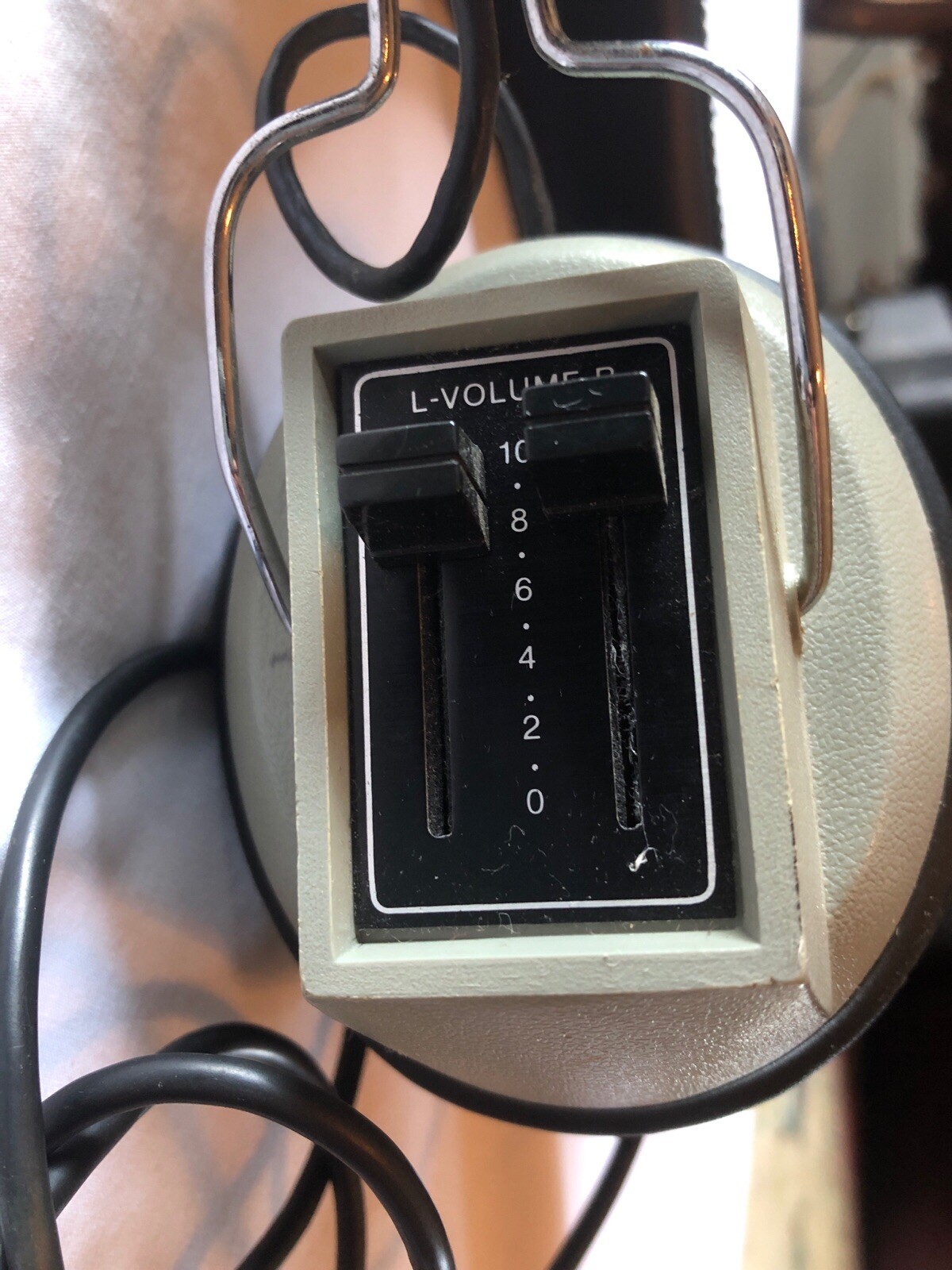 Vintage Realistic Nova 16 Stereo Headphones 8 Ohms Made in Korea Excellent Cond.
