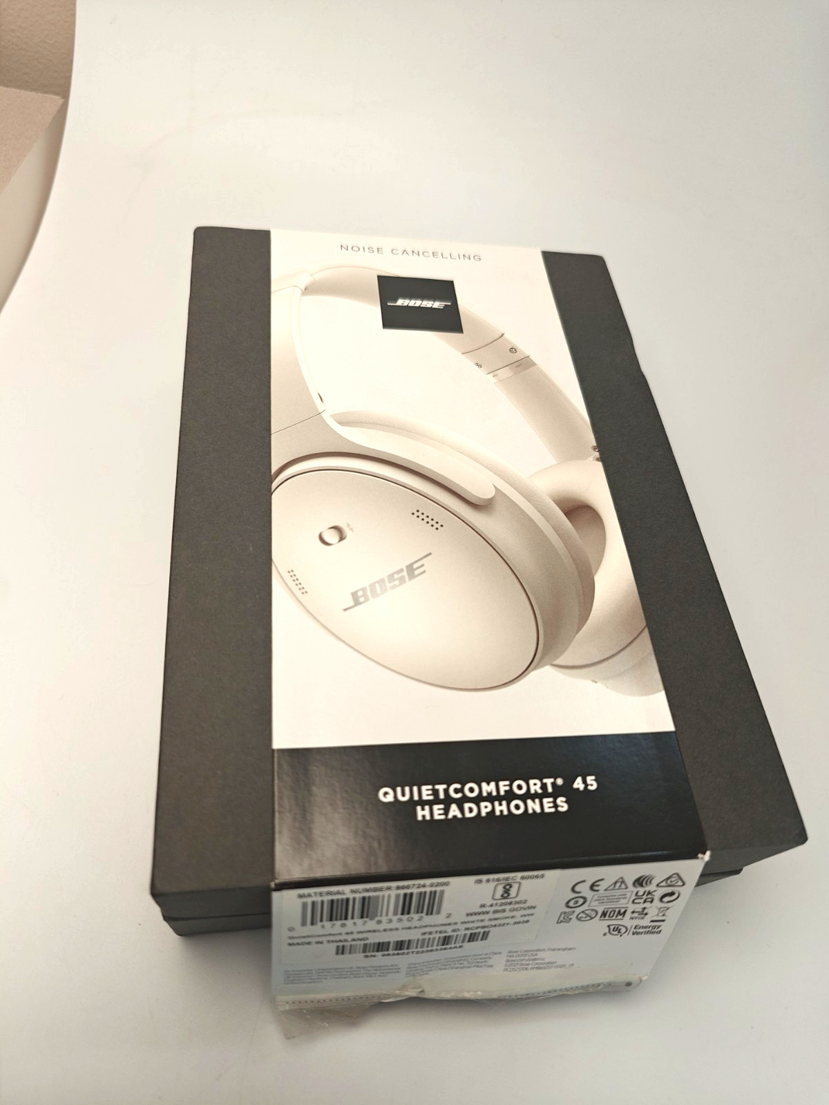 Bose QuietComfort 45 Wireless Over-Ear Headphones White Smoke Low Use Excellent!