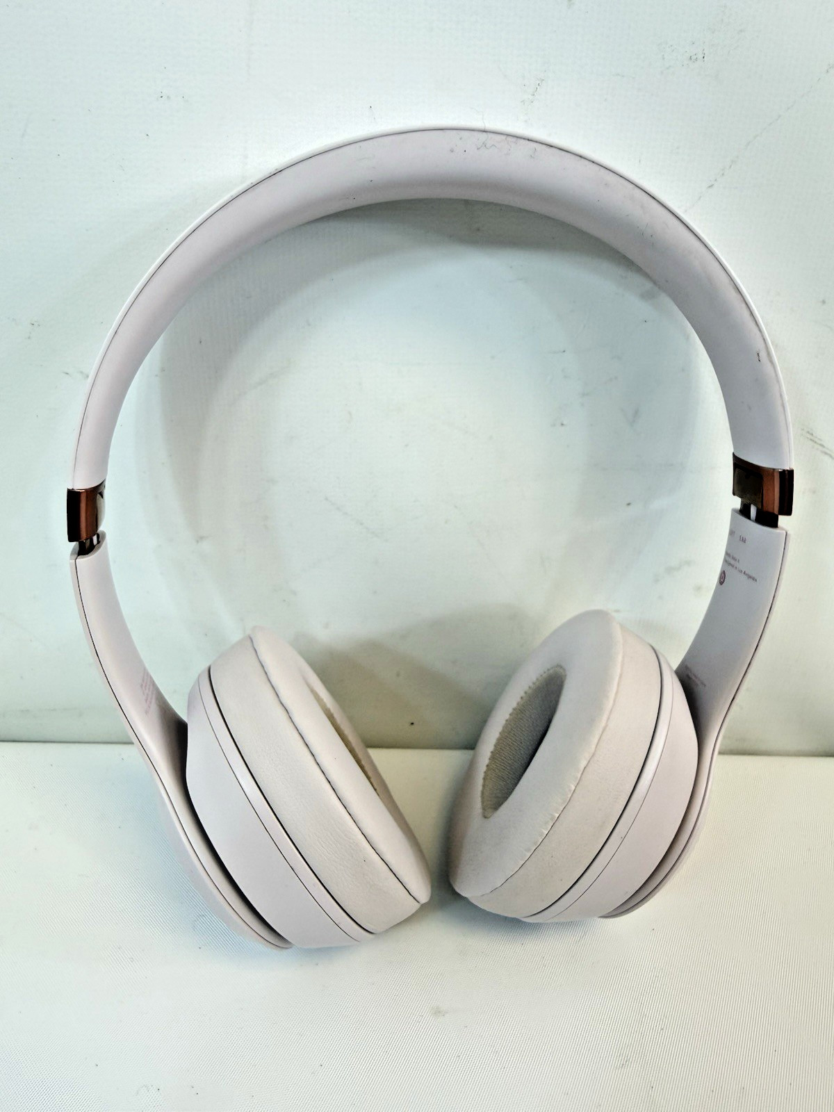 Beats Solo 4 Wireless Bluetooth On-Ear Headphones 50 Hours – Cloud Pink
