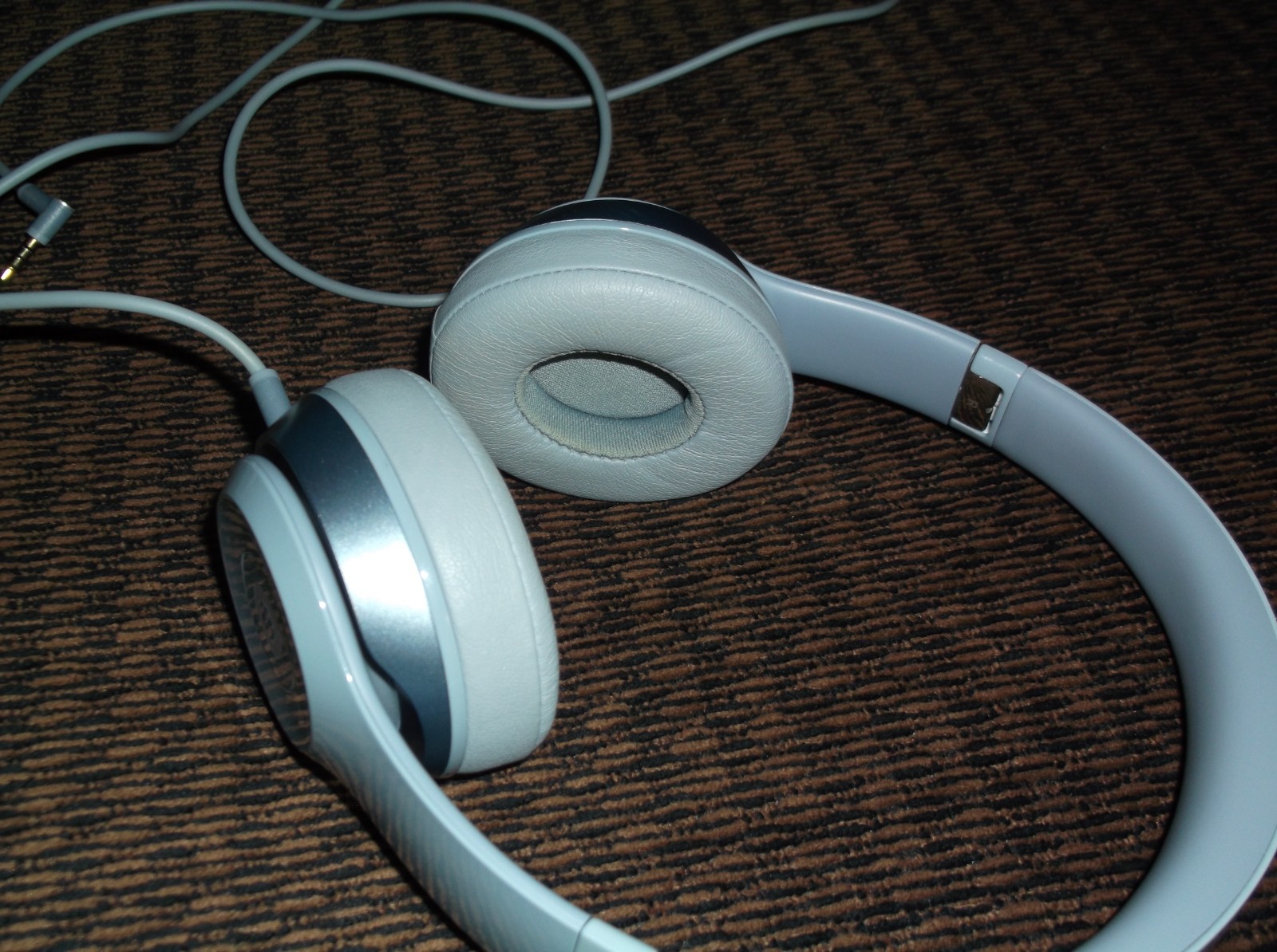 Beats by Dr. Dre~ Solo B0518 ~Blue/Gray~ Wired Headphones with Case