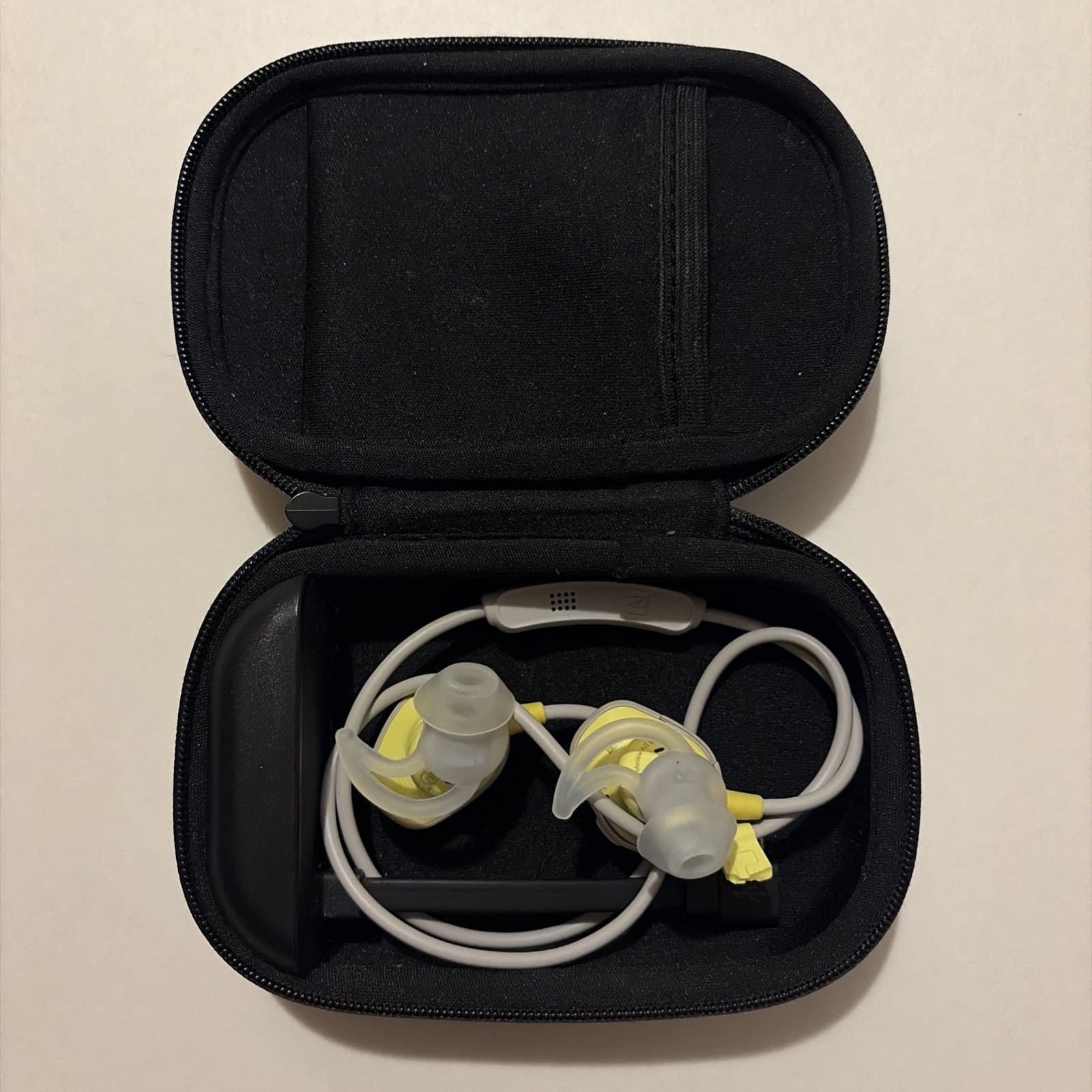 BOSE Soundsport A11 IC 3232A-AI1 Grey Bluetooth Wireless Earphones Working