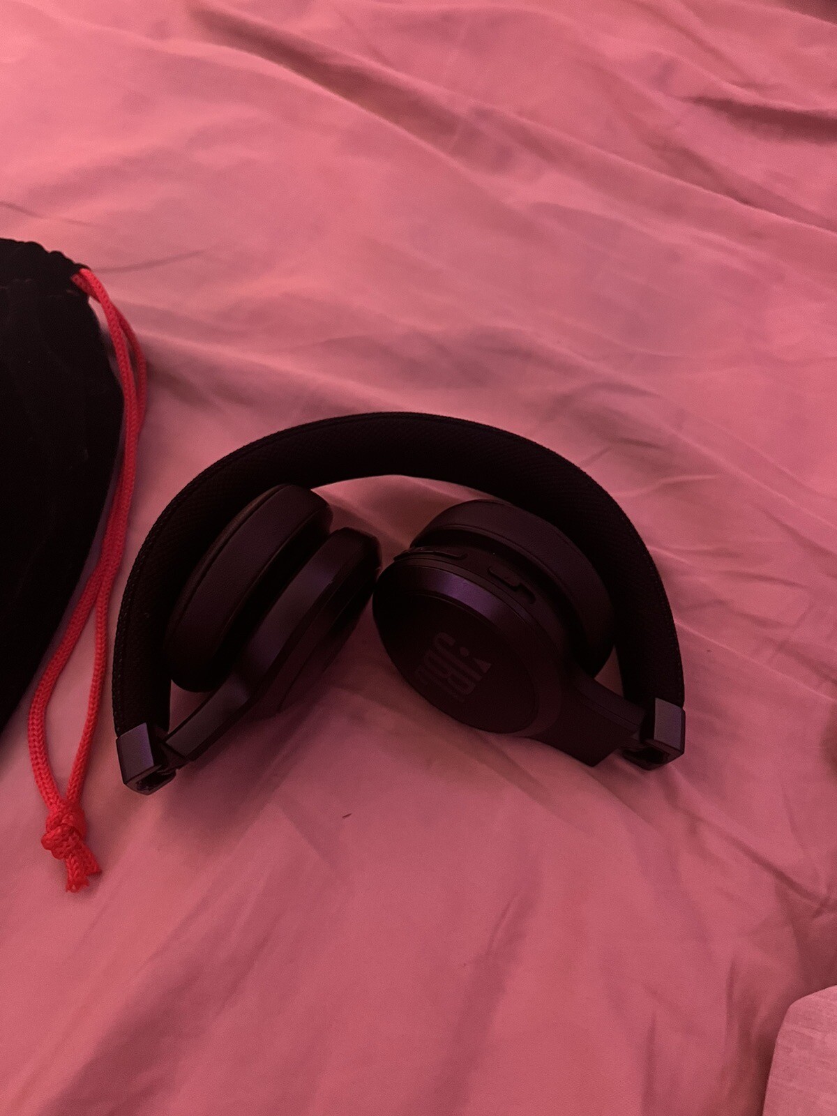 JBL Live 460NC On Ear Noise cancellation Headphones & Waterproof Caring Pouch