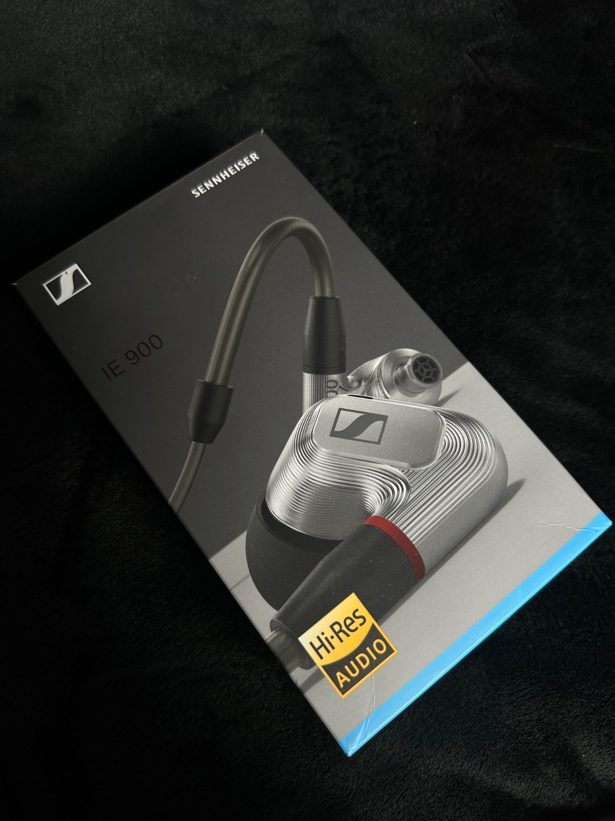 Sennheiser IE 900 Audiophile in-Ear Monitors – TrueResponse Transducers with X3R
