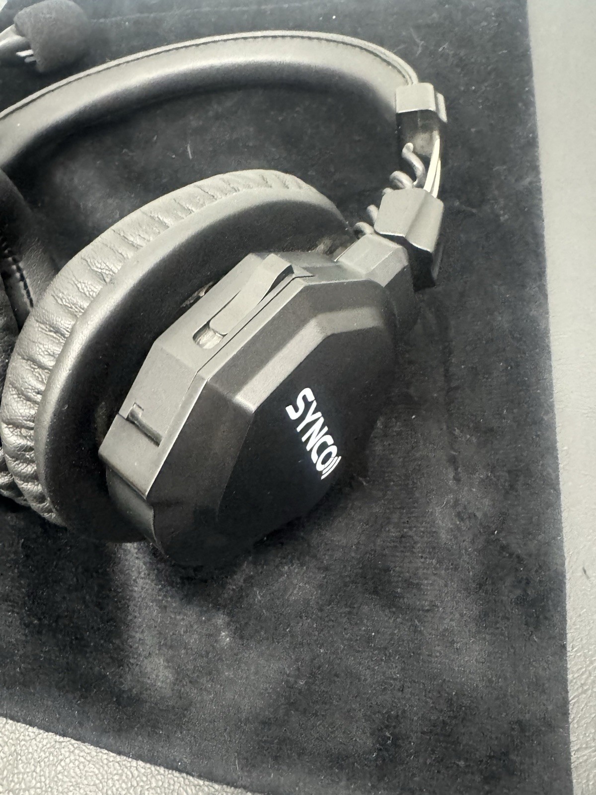 Set Of (2) Synco Xmax Headphones