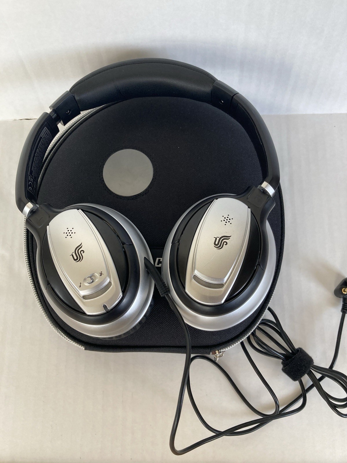 Air China Noise Cancelling Over The Head Earphones PREOWNED
