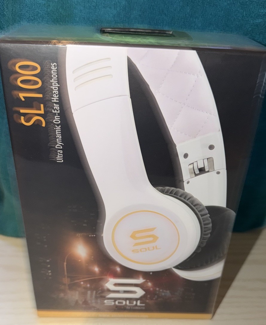 SOUL /SL100 / Ludacris / Ultra Dynamic High-Def Headphones White / New & Sealed