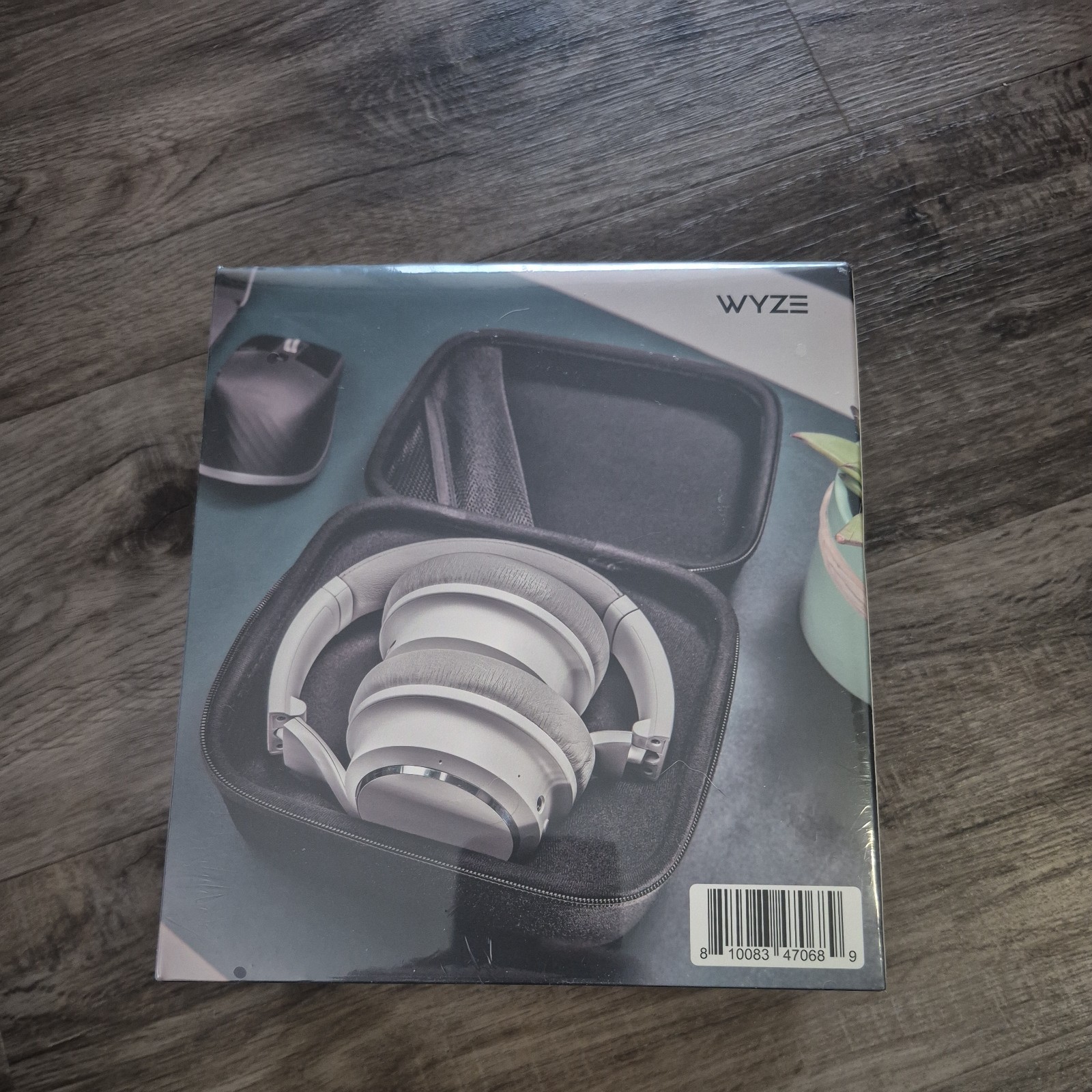 New WYZE Headphones Active Noise Cancellation Headphones White WNCH1-W-CS1B-R5