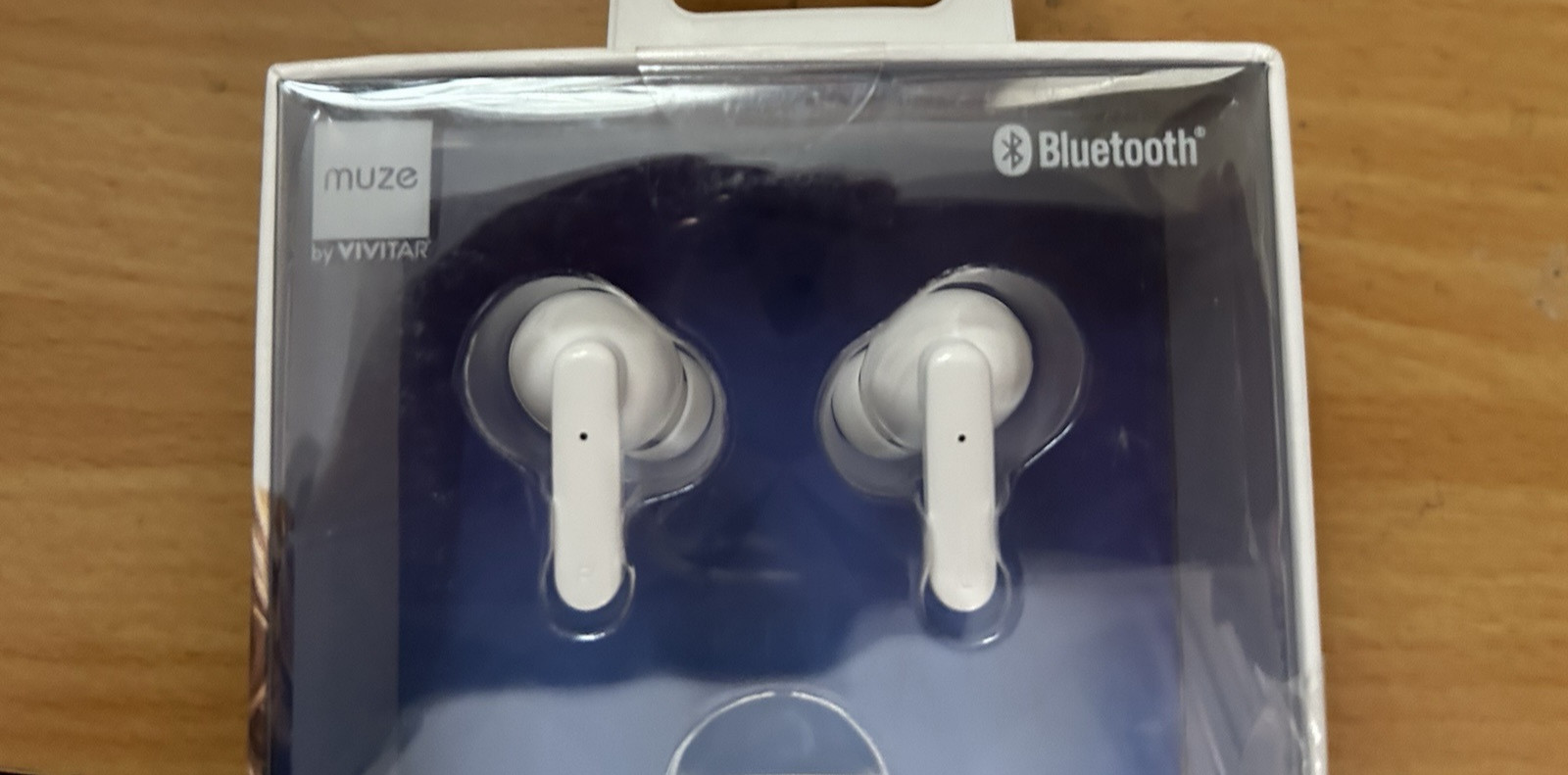 Muze by Vivitar Vibrance Wirelss Earphones w/Digital LED Display Bluetooth White
