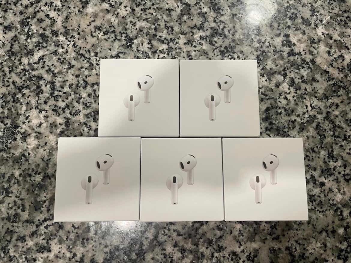 Apple AirPods 4 Active Noise Cancellation White Bluetooth In-Ear Earbuds