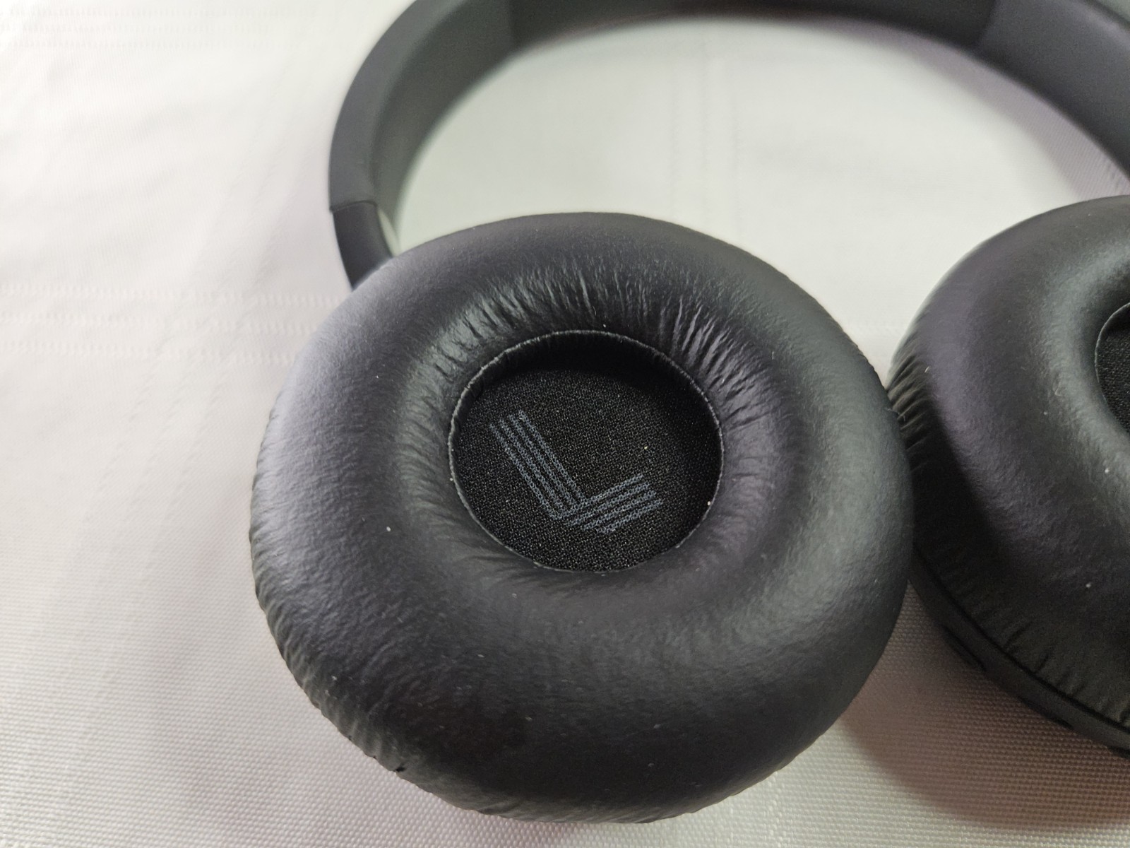 JBL Tune 670NC Wireless On-Ear Headphones with Adaptive Noise Cancelling – Black