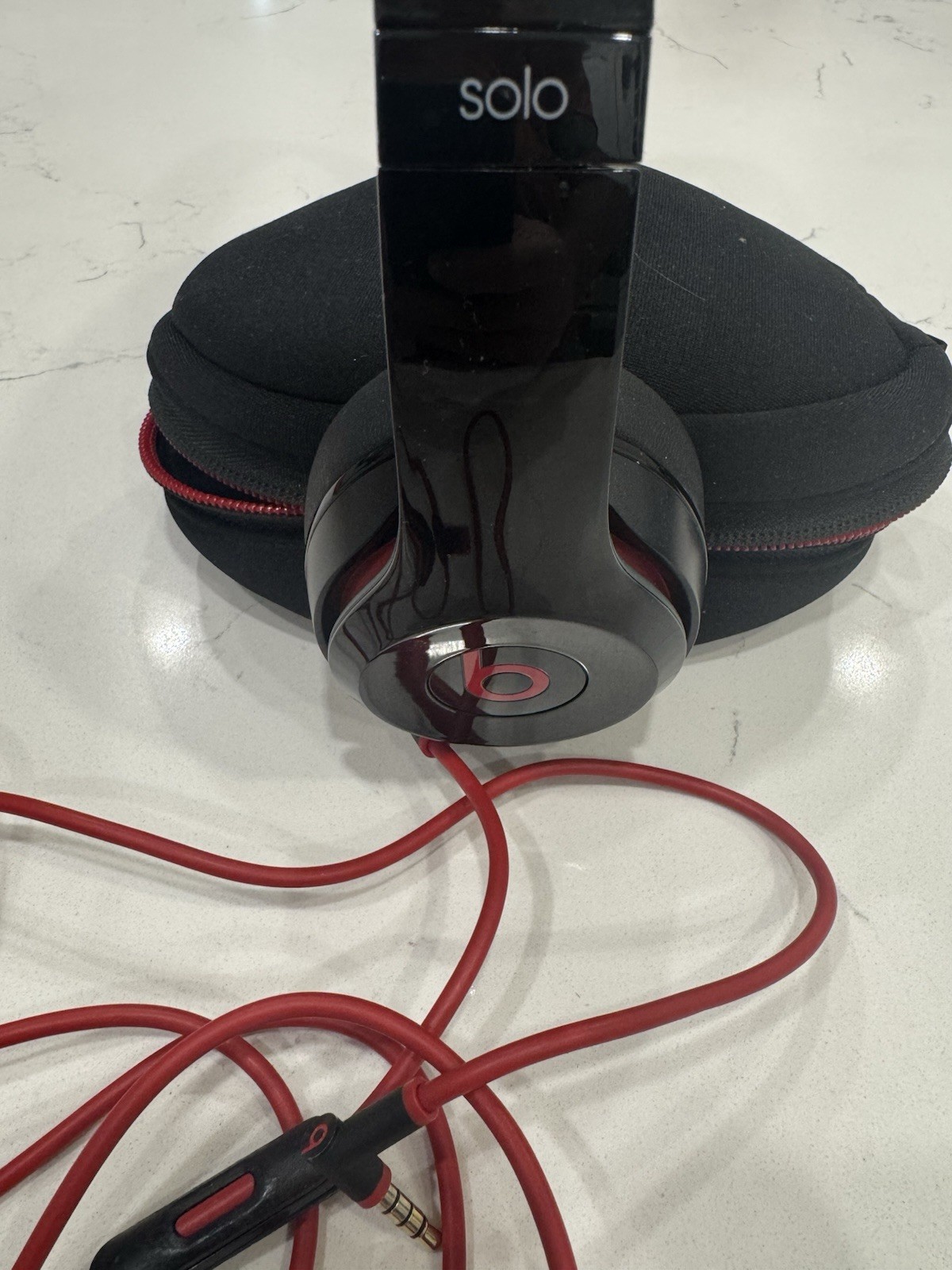 Beats by Dr. Dre Solo2 Over the Ear Headphones – Black