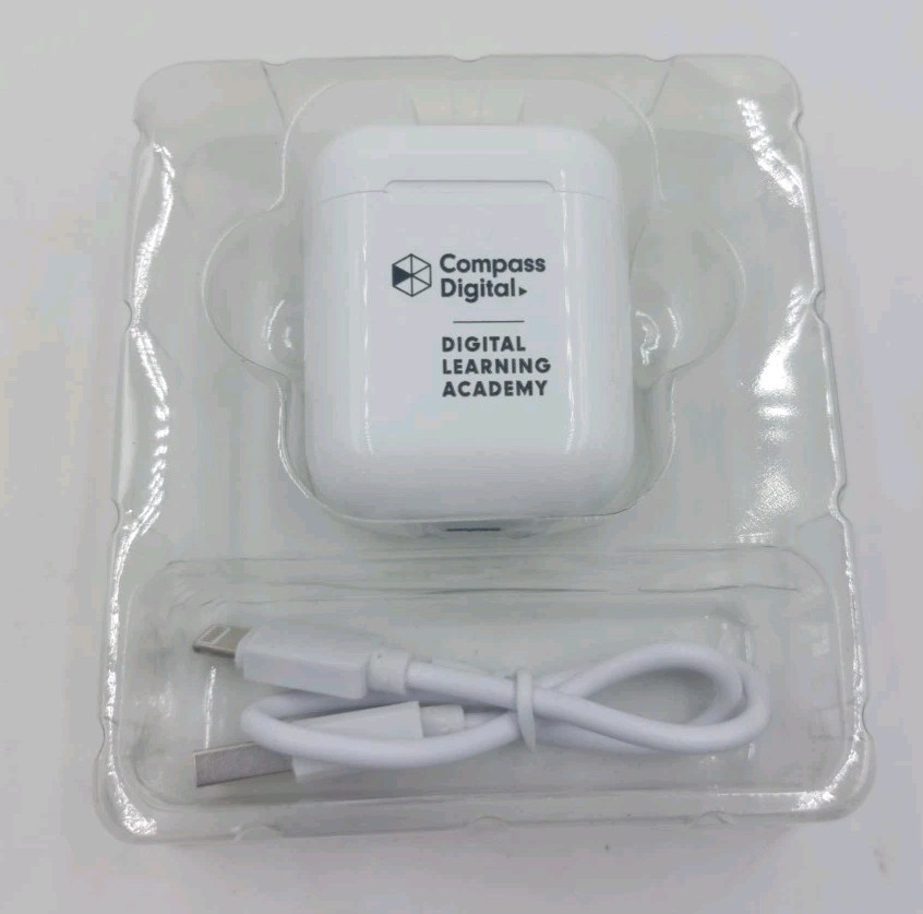 New Tustin TWS Bluetooth wireless Earbuds. EP42. 350mAh/3.7V. DC5V/1A 0.5W White