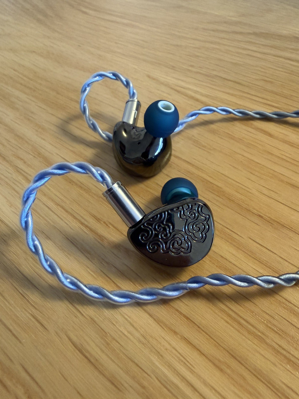 Tangzu x HBB Wu Zetian Heyday Edition IEMs