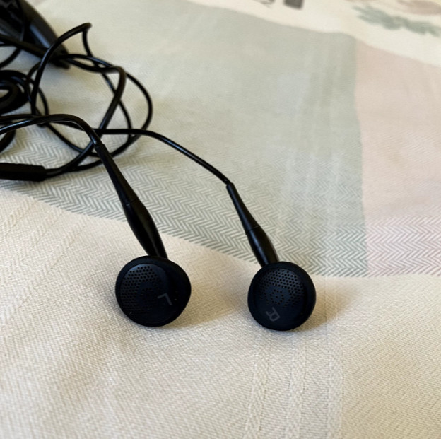 1pcs Sony MDR-E848 In-Ear Earphones