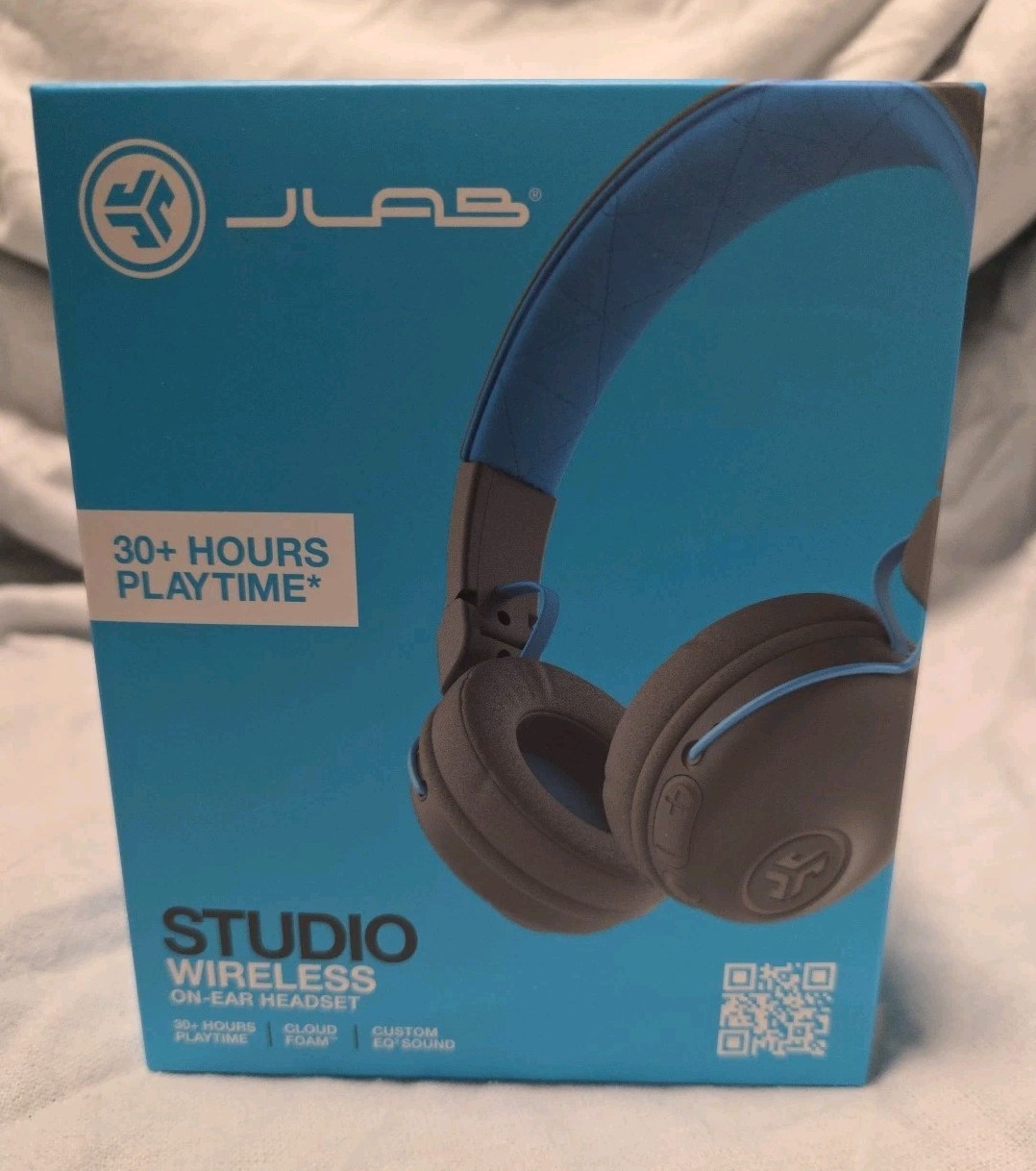 JLAB AUDIO STUDIO BLUETOOTH WIRELESS ON EAR HEADPHONES 30 HOURS OF PLAY TIME