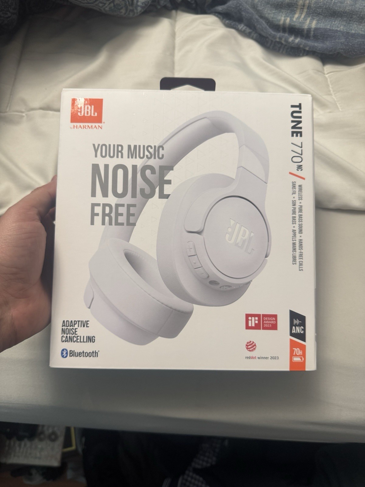 JBL Tune 770NC Adaptive Noise Cancelling Over Ear Headphones White NIB T1-01 *