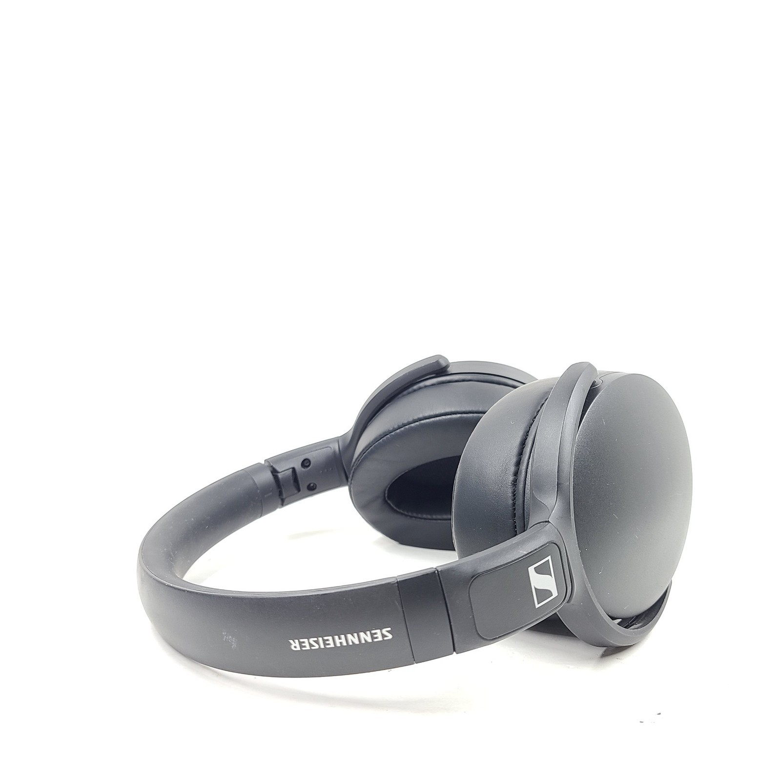 Sennheiser HD 400S Wired Closed-Back Around-Ear Headphones – Black Grade A