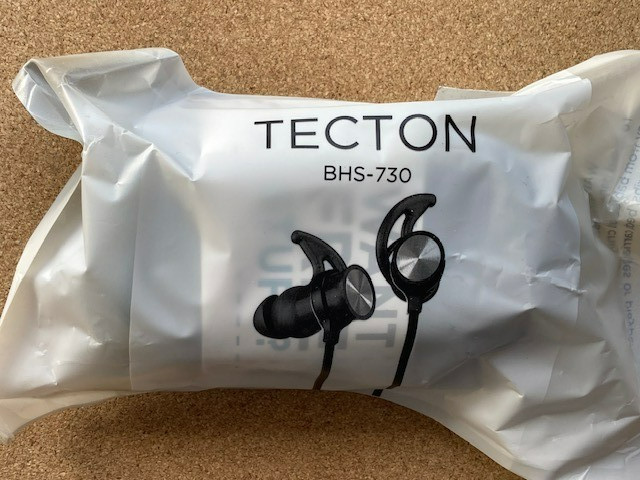 NEW, Phaiser Tecton BHS-730, Bluetooth, Ear Buds, black. Shipping to Canada ONLY
