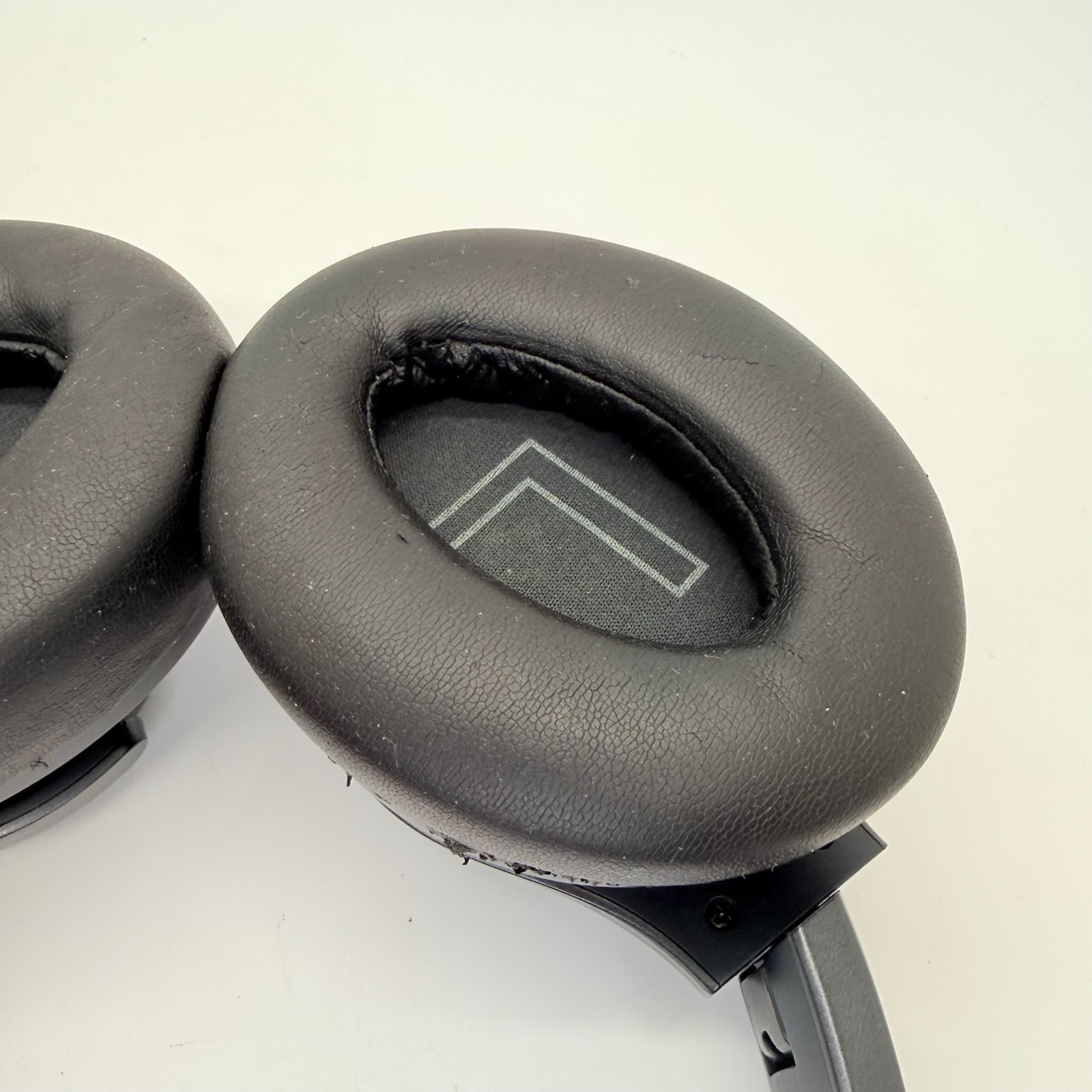 Anker Soundcore Life Q20 Over the Ear Wireless Bluetooth Headphones Black READ!