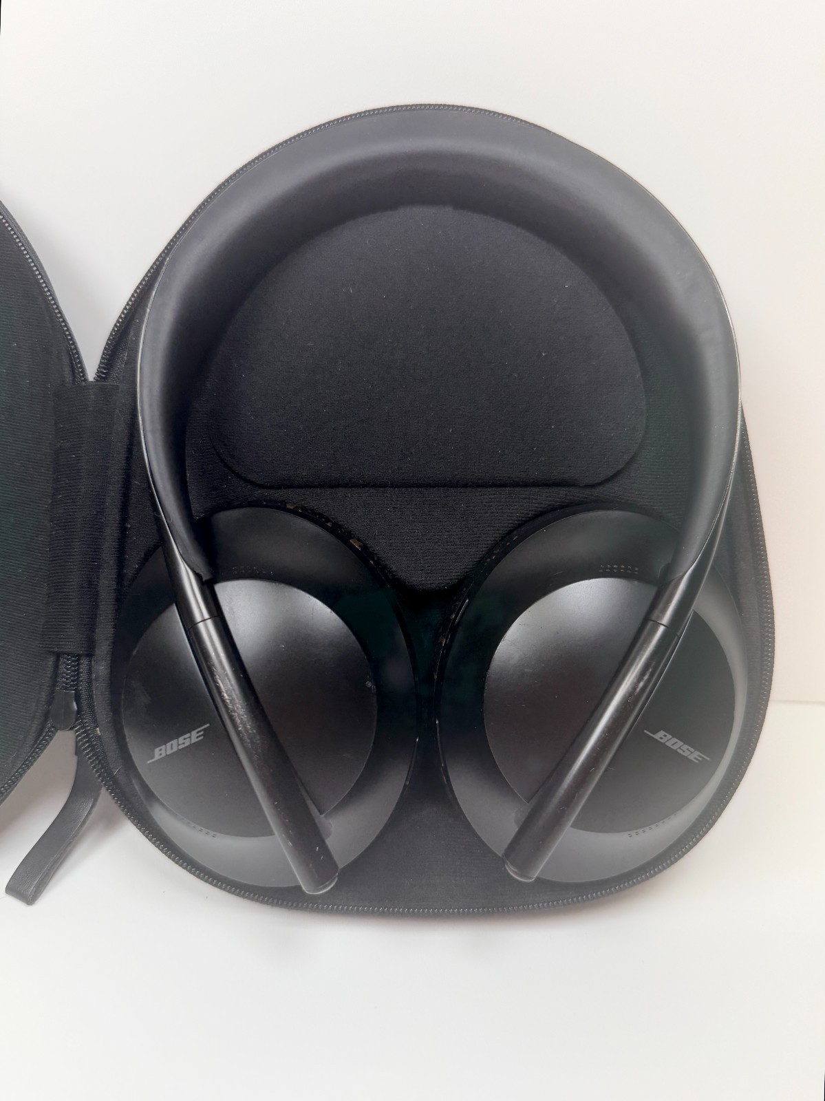 Bose NC700 Over-Ear Noise Cancelling Bluetooth Headphones New Black/Gold Earpads