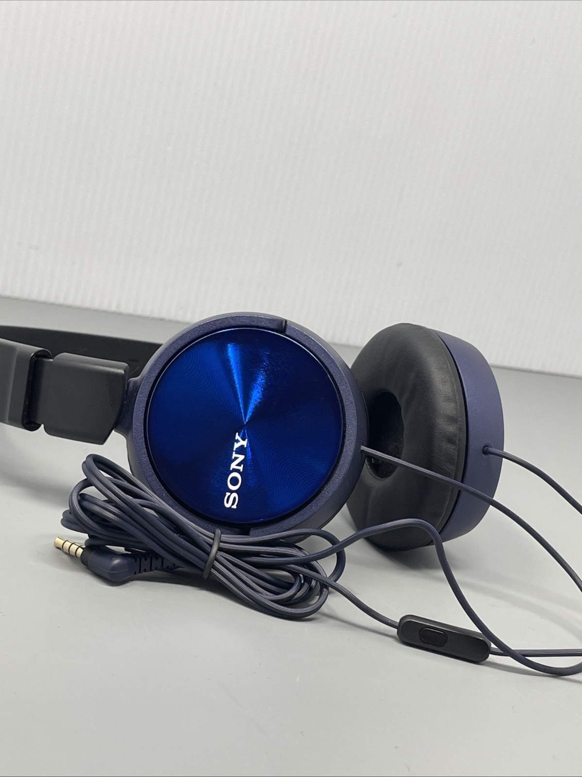 Sony MDR-ZX310AP Wired On-Ear ZX Series Headphones w/Mic for Smartphones Blue