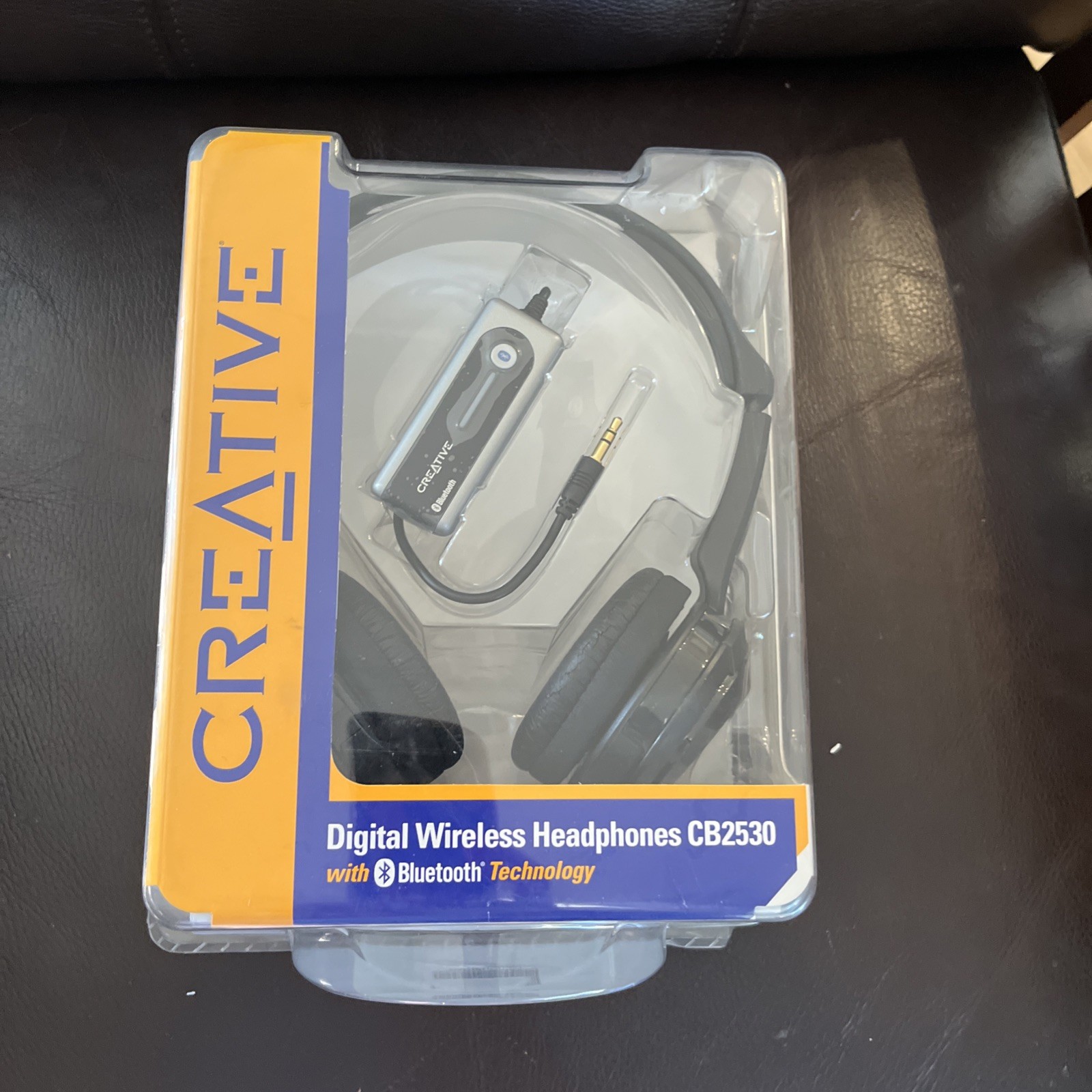 Creative Digital Wireless Headphones with Bluetooth CB2530 New In Package Sealed