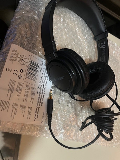 Kensington Hi-Fi Headphones 9ft cable for Kids, for Adults, for School, Padded