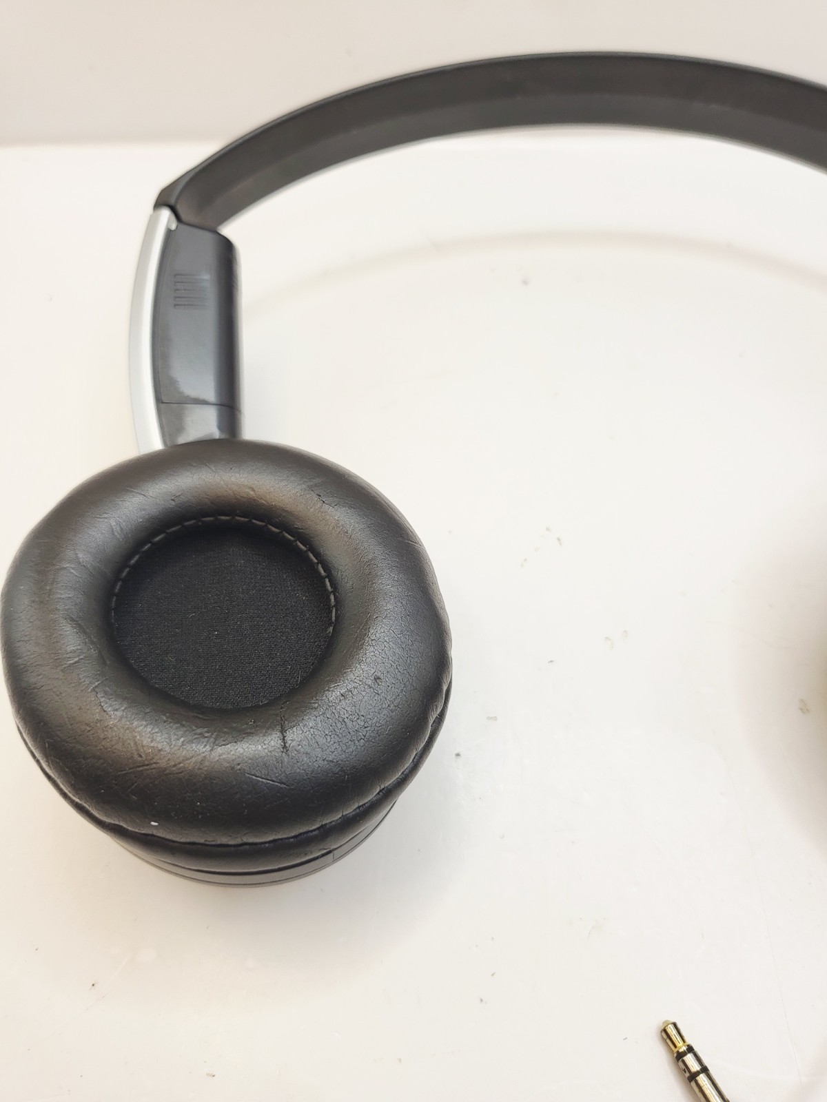 Sony Stereo Active Noise Cancelling Corded Headphones Over-Ear Sony MDR-NC6