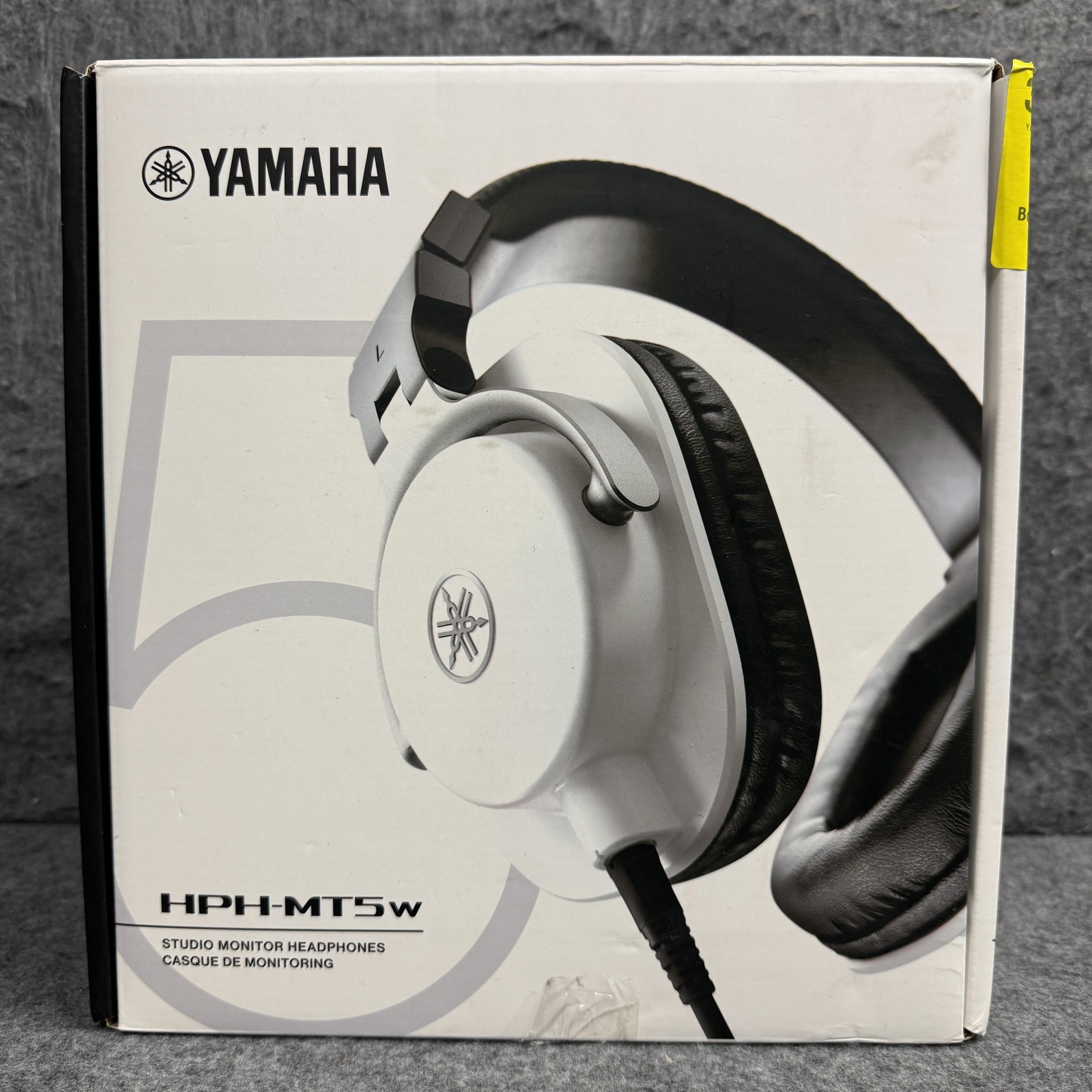 Yamaha HPH-MT5W White Over Ear Studio Monitor Headphones 3.5mm 6.3mm Cable