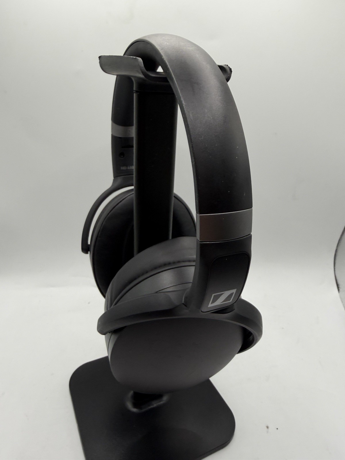 Sennheiser HD 450SE Wireless Bluetooth 5.0 Headphones with Noise Cancelling