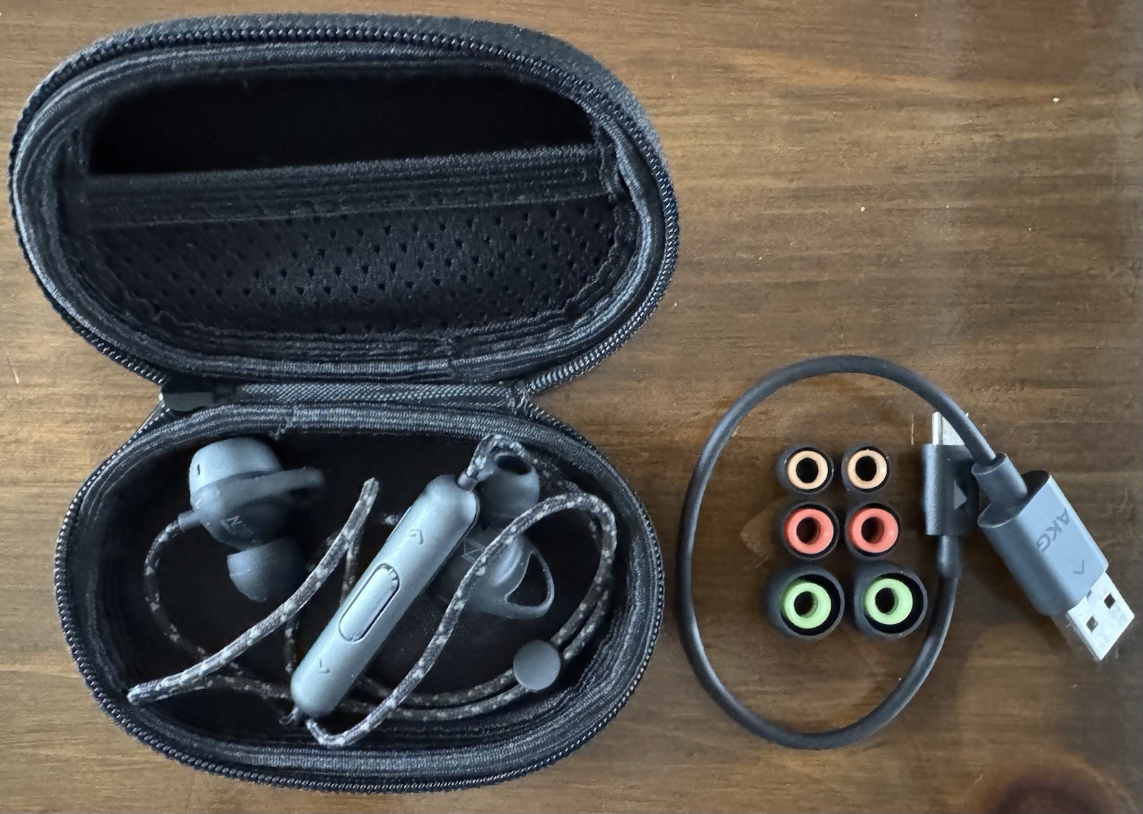 AKG N200 Earbuds Bluetooth Wireless Black AKGN200BTBLK Harman Kardon