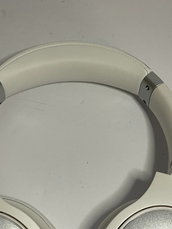 Raycon RBH820-WHI The Everyday Over-Ear Noise-Canceling Headphones – White