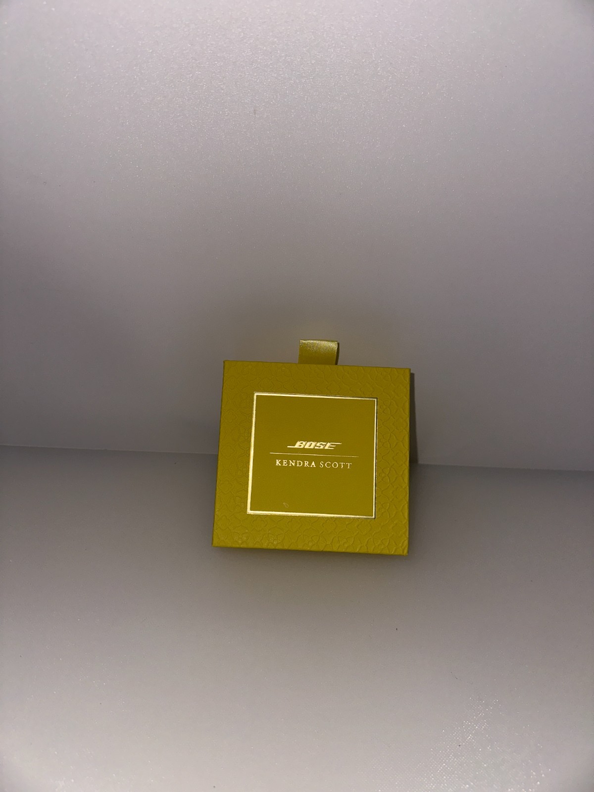 Bose x Kendra Scott Ultra Open Earbuds – Rhodium Filigree 900159-0020