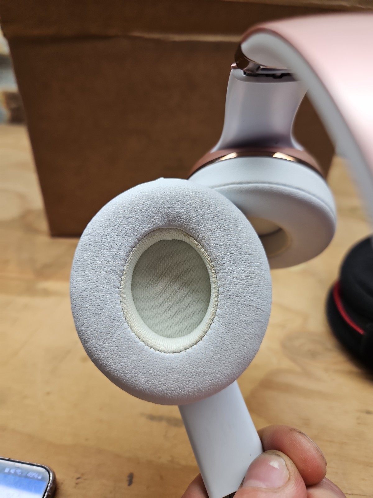 Beats by Dr. Dre Beats Solo3 Wireless On-Ear Headphones – Rose Gold