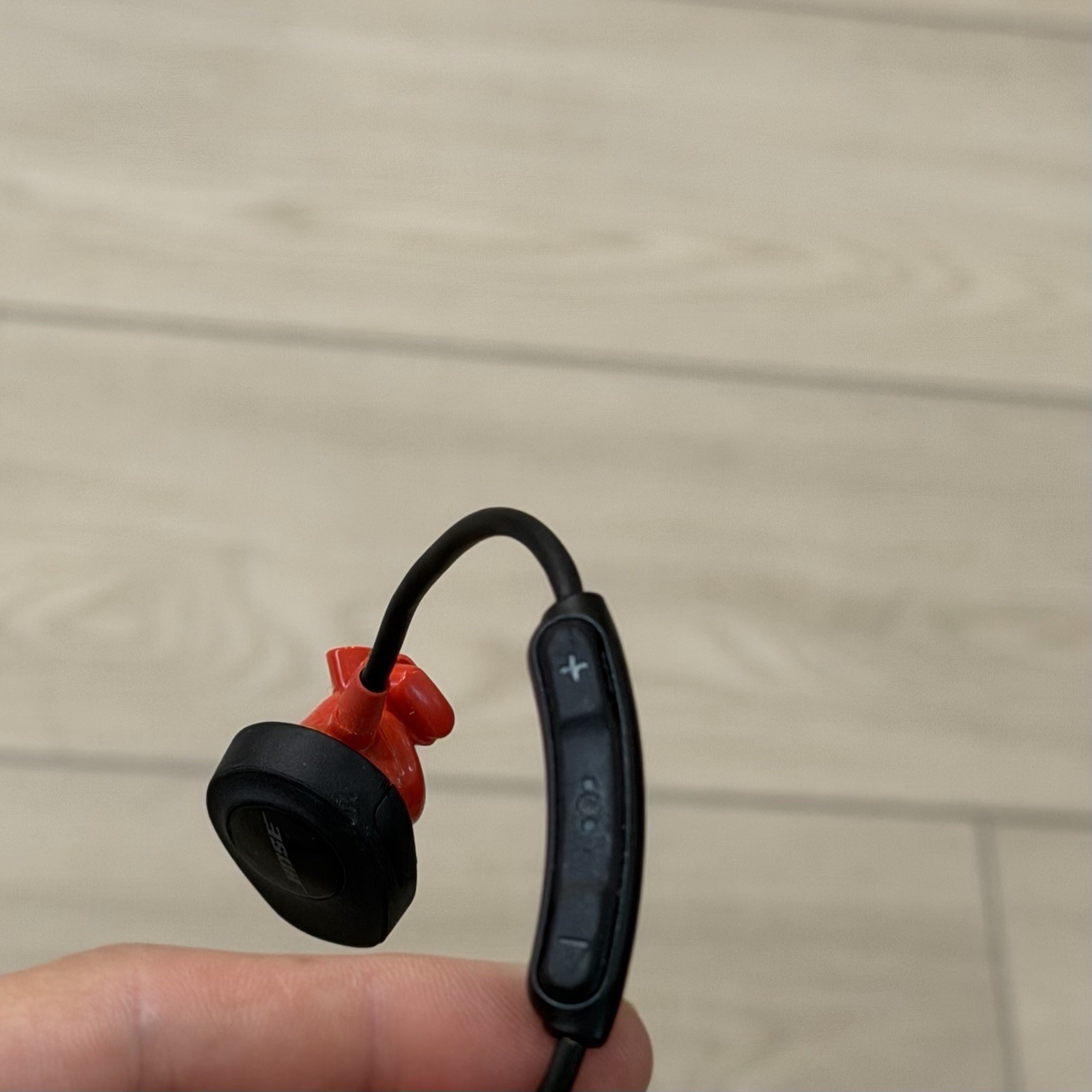 READ – Bose Soundsport Pulse In-Ear Wireless Bluetooth Headphones Black/Red AF1