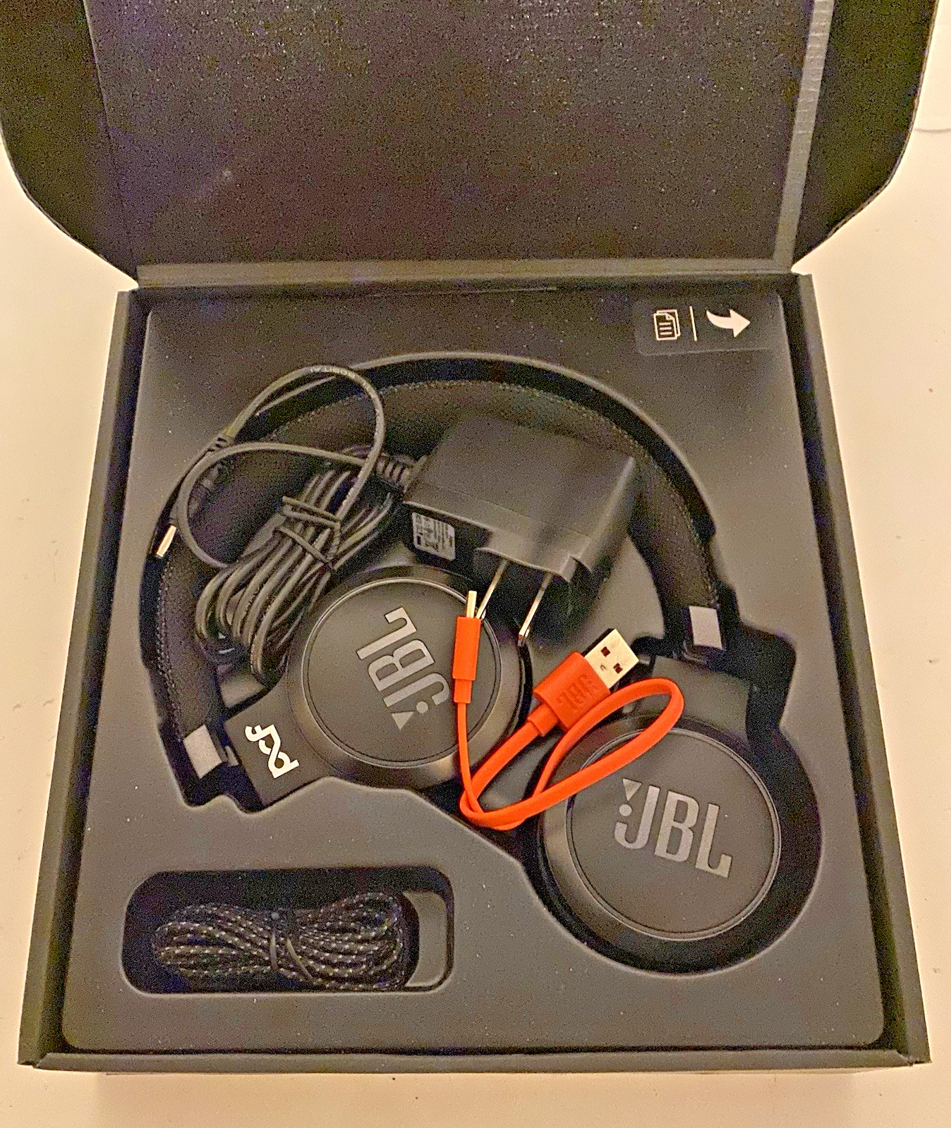 JBL Live460NC Wireless Headphones Adaptive Noise Cancelling BLACK New Open Box