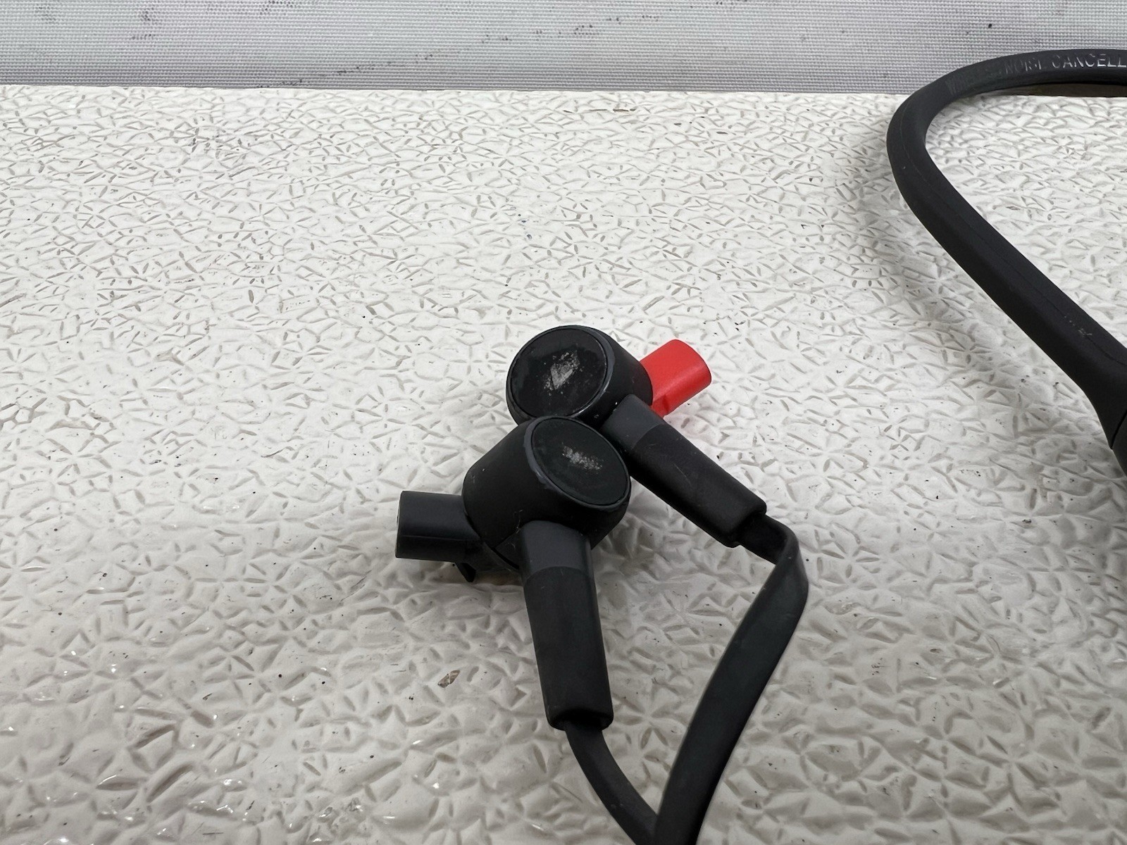 Plantronics BackBeat GO 410 Wireless NC Earbud Headphones – Graphite (BN/FS)